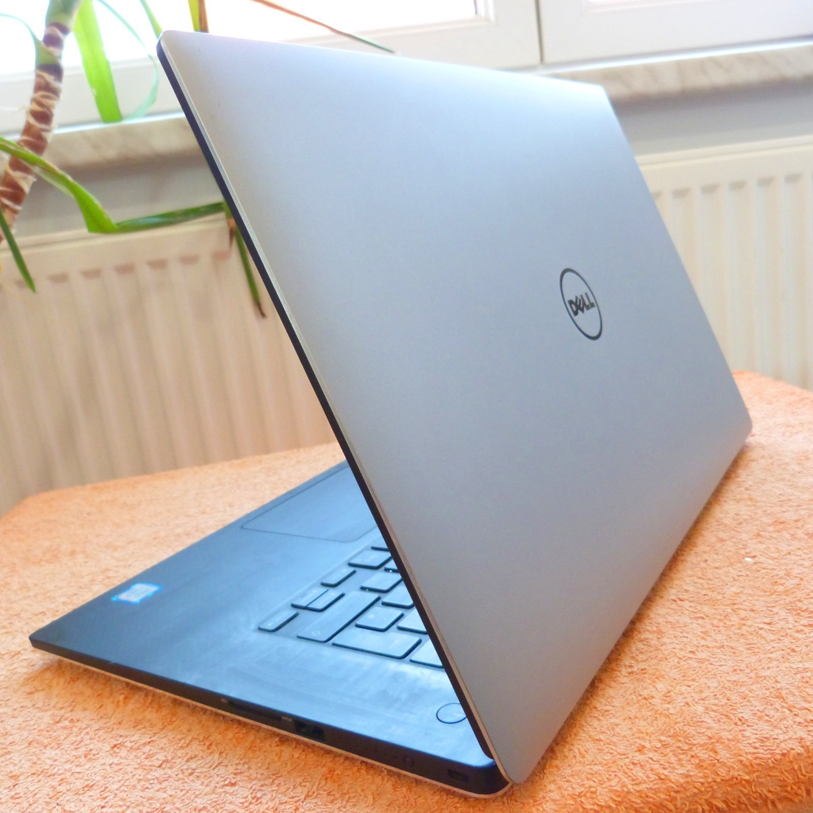 Dell XPS 15 9550 Carbon Fiber Magnesium 15-inch 4K Ultra | 2TB SSD |…