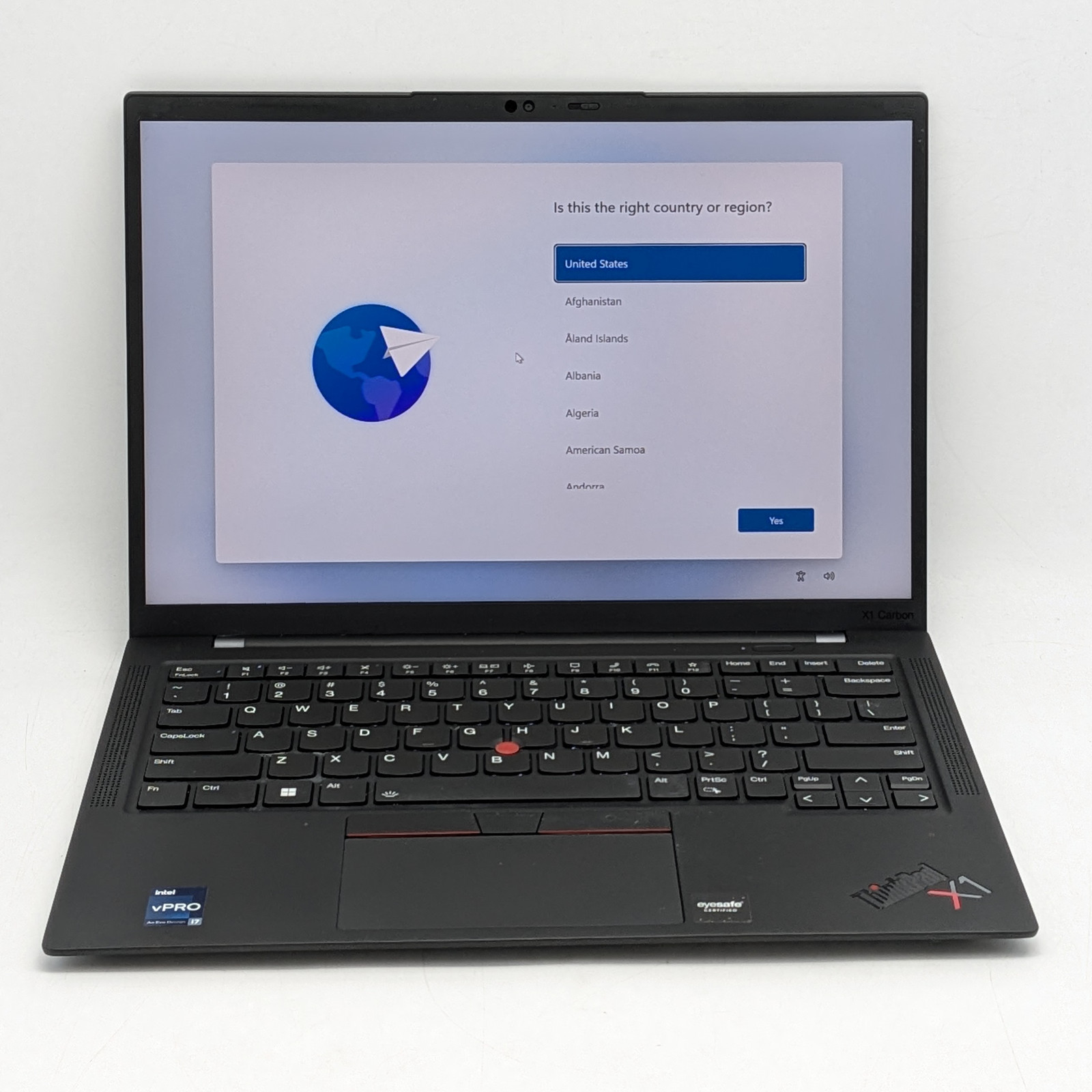 Lenovo ThinkPad X1 Carbon G10 14″ i7-1270P 32GB DDR5 256GB SSD Windows 11 Home