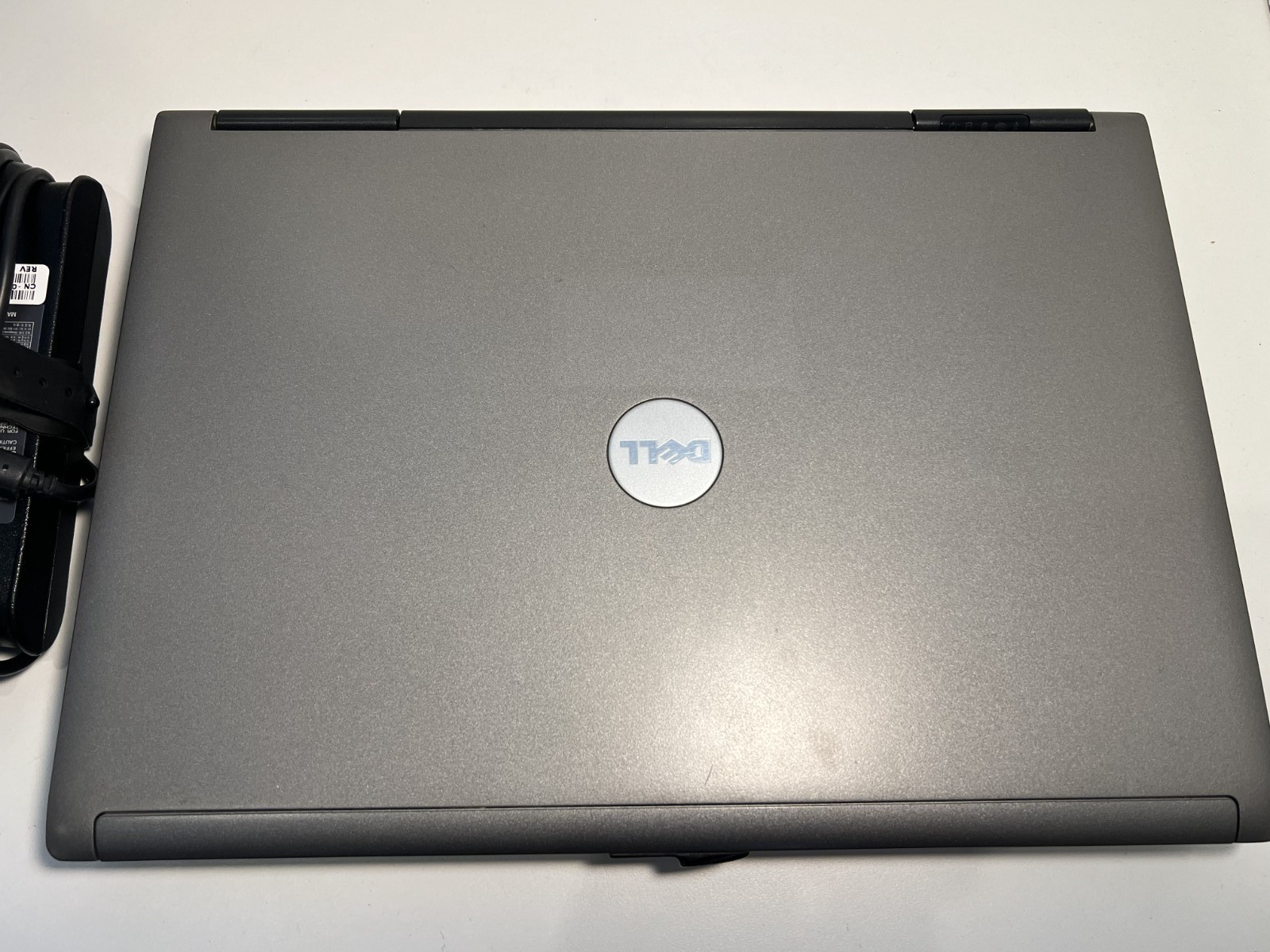 Dell Latitude D630 Core2 Duo T7500 2GB RAM 80 GB HDD Windows 10 AC adapter