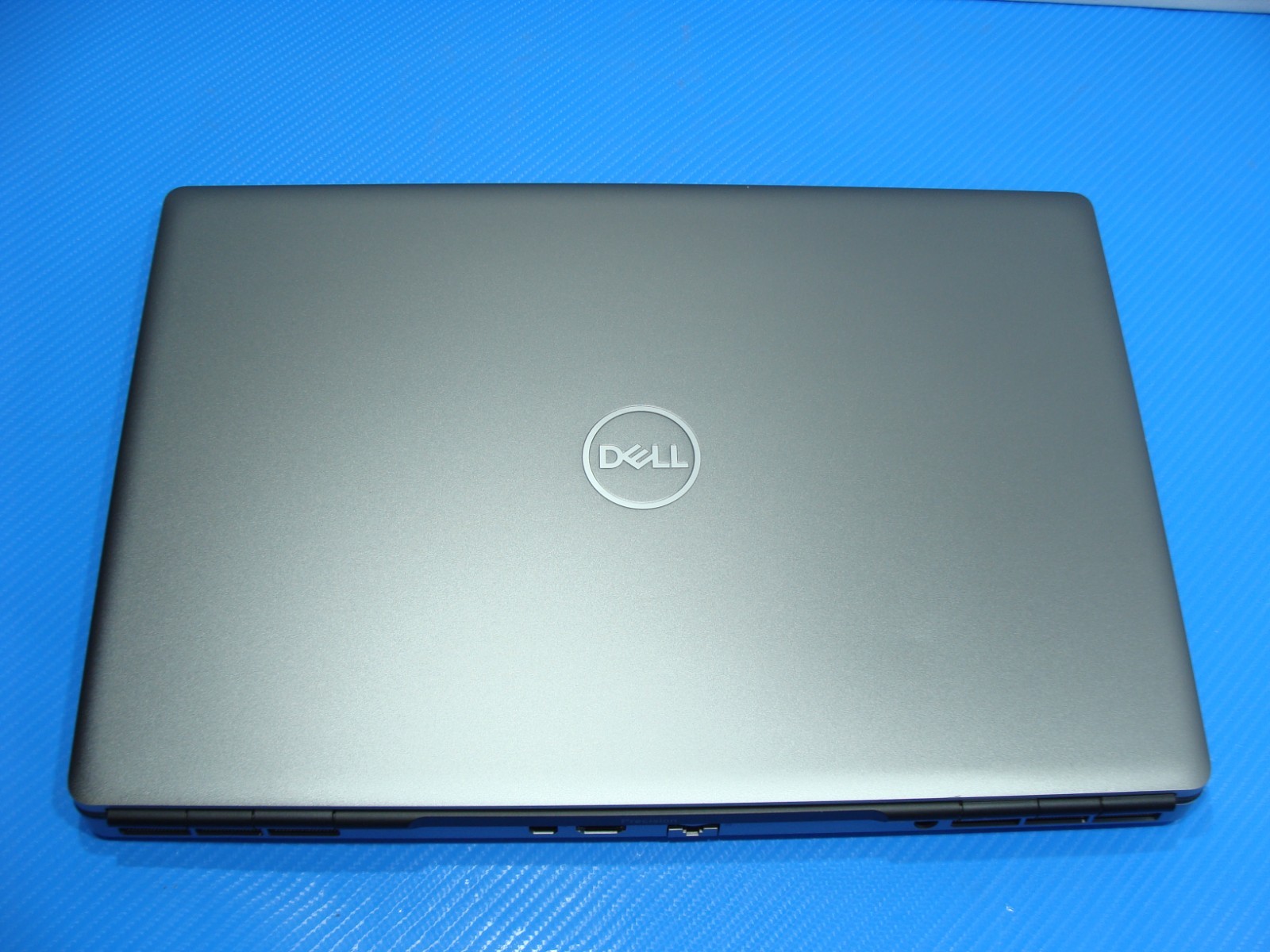 Dell Precision 7560 15.6″FHD xeon W-11955M 2.6Ghz 64GB 512GB W11P RTX A2000 4GB