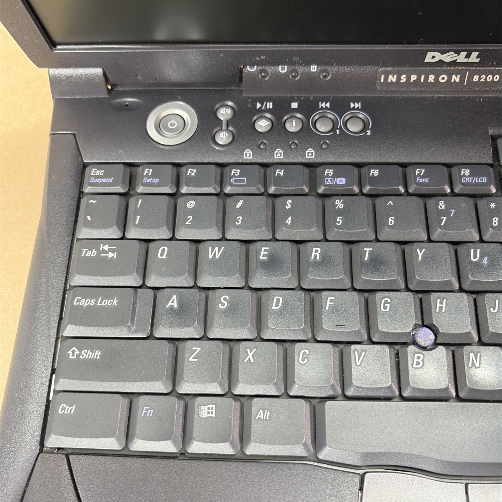 FOR PARTS Dell Inspiron 8200 PP01X Intel Pentium 4 Laptop UNTESTED