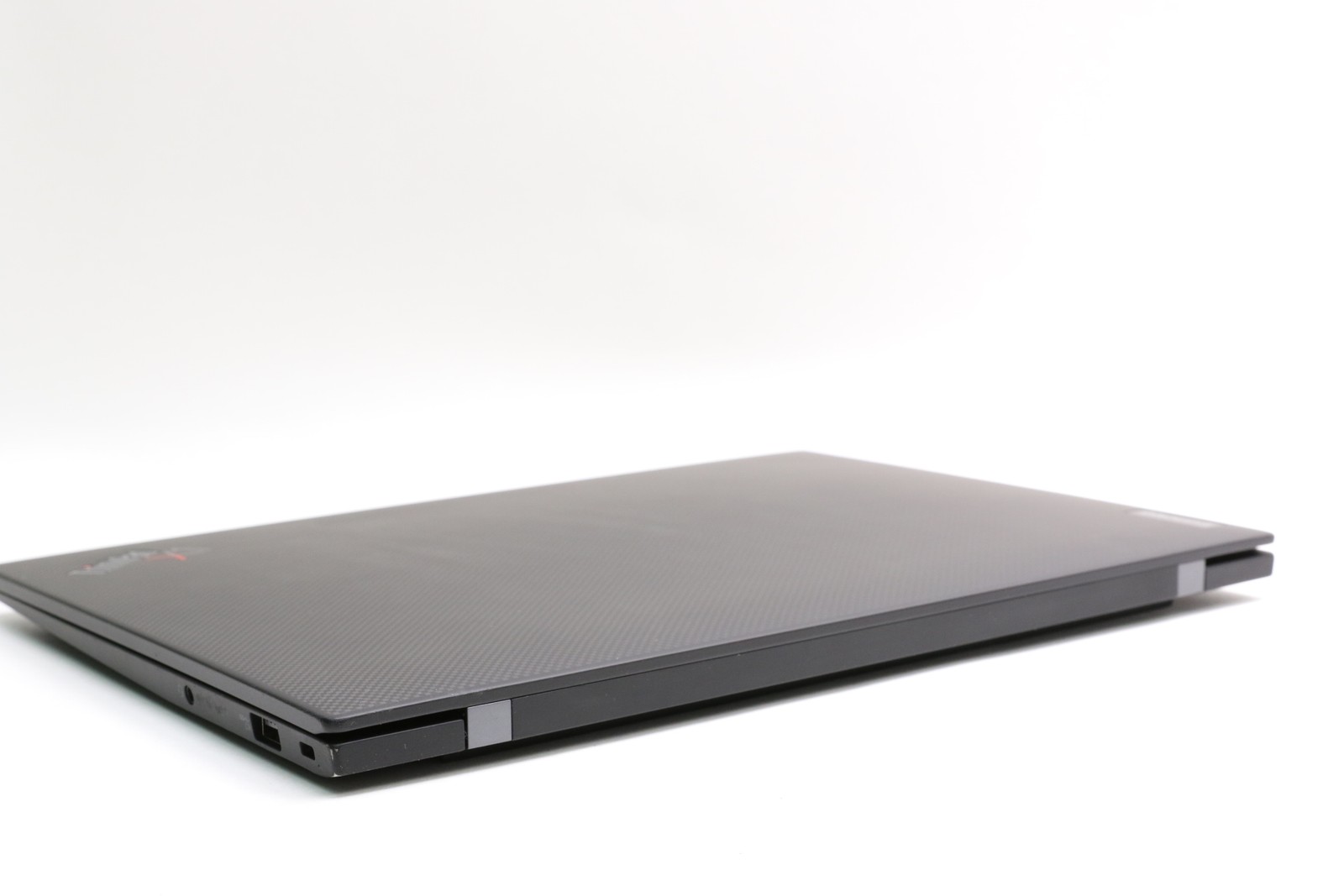 Lenovo Thinkpad 14″ X1 Carbon Gen 10, i7-1270P, 32GB, 512GB SSD, UHD+ Warranty