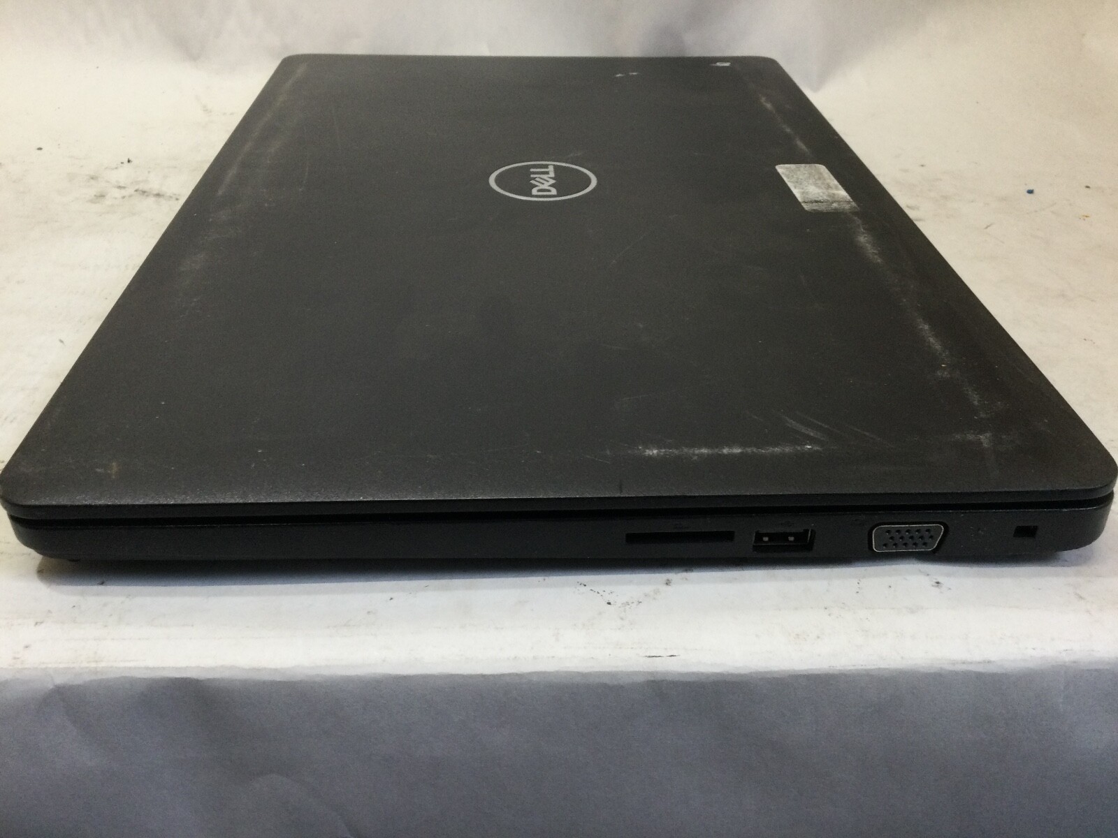 DELL LATITUDE 3580 – INTEL I3 – 4GB RAM – BOOTS TO BIOS – READ DESCRIPTION – BB!