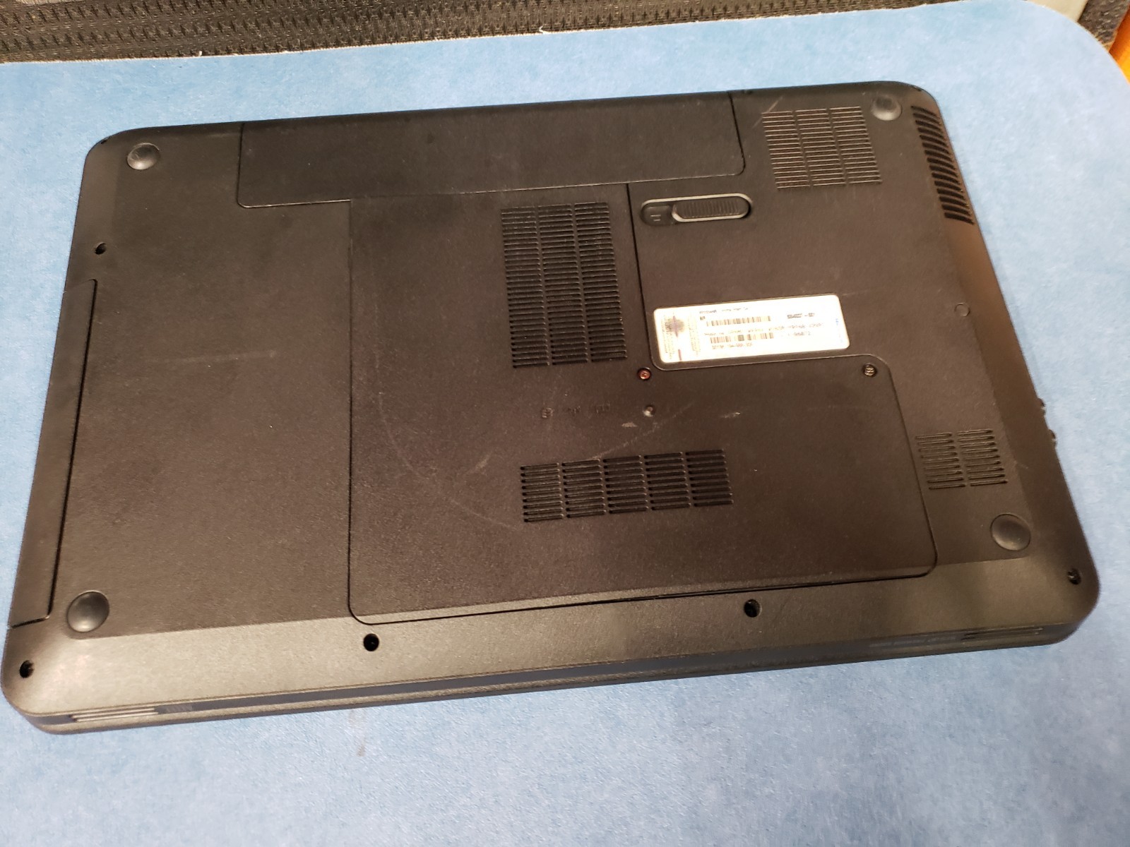 HP Pavilion g6 Intel Core i3-2330M 2.20GHz 4GB Ram 600 GB HDD bad battery