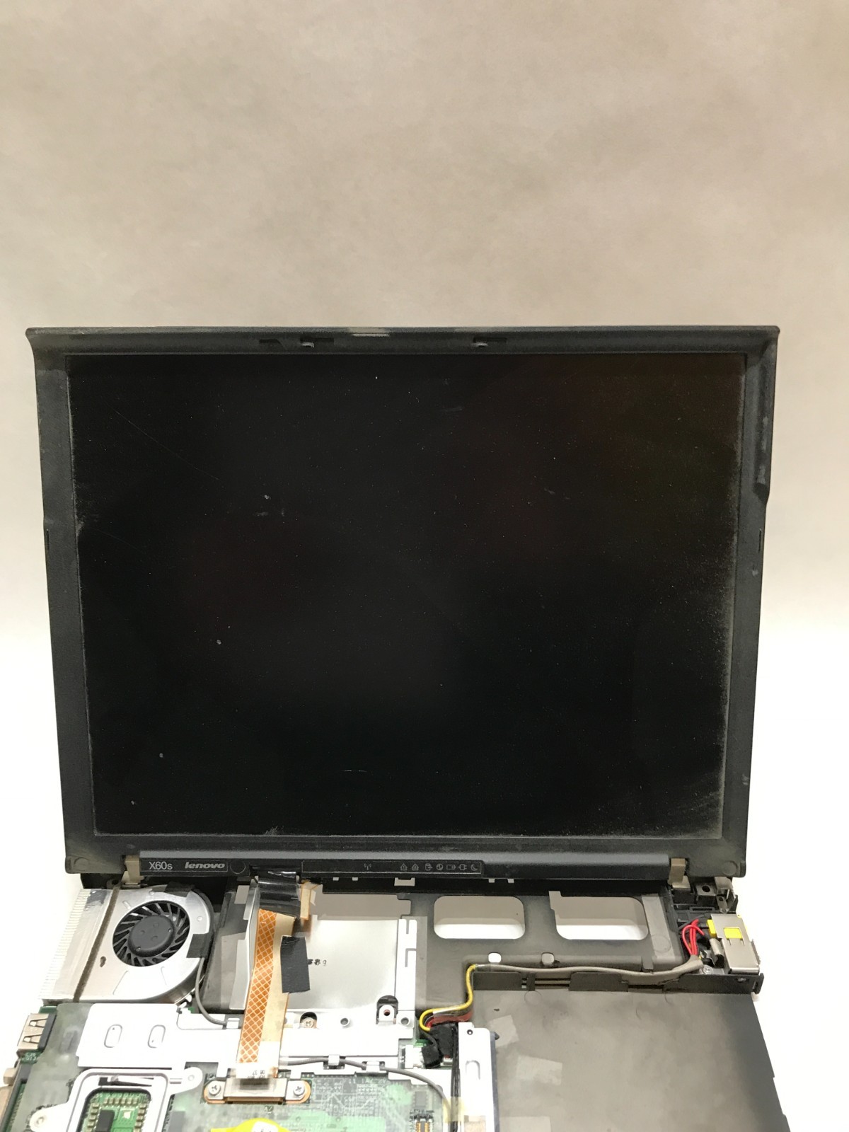 Lenovo ThinkPad X60s 12″ *UNKNOWN SPECS* For Parts/Repair AS IS READ DESC!! – DW
