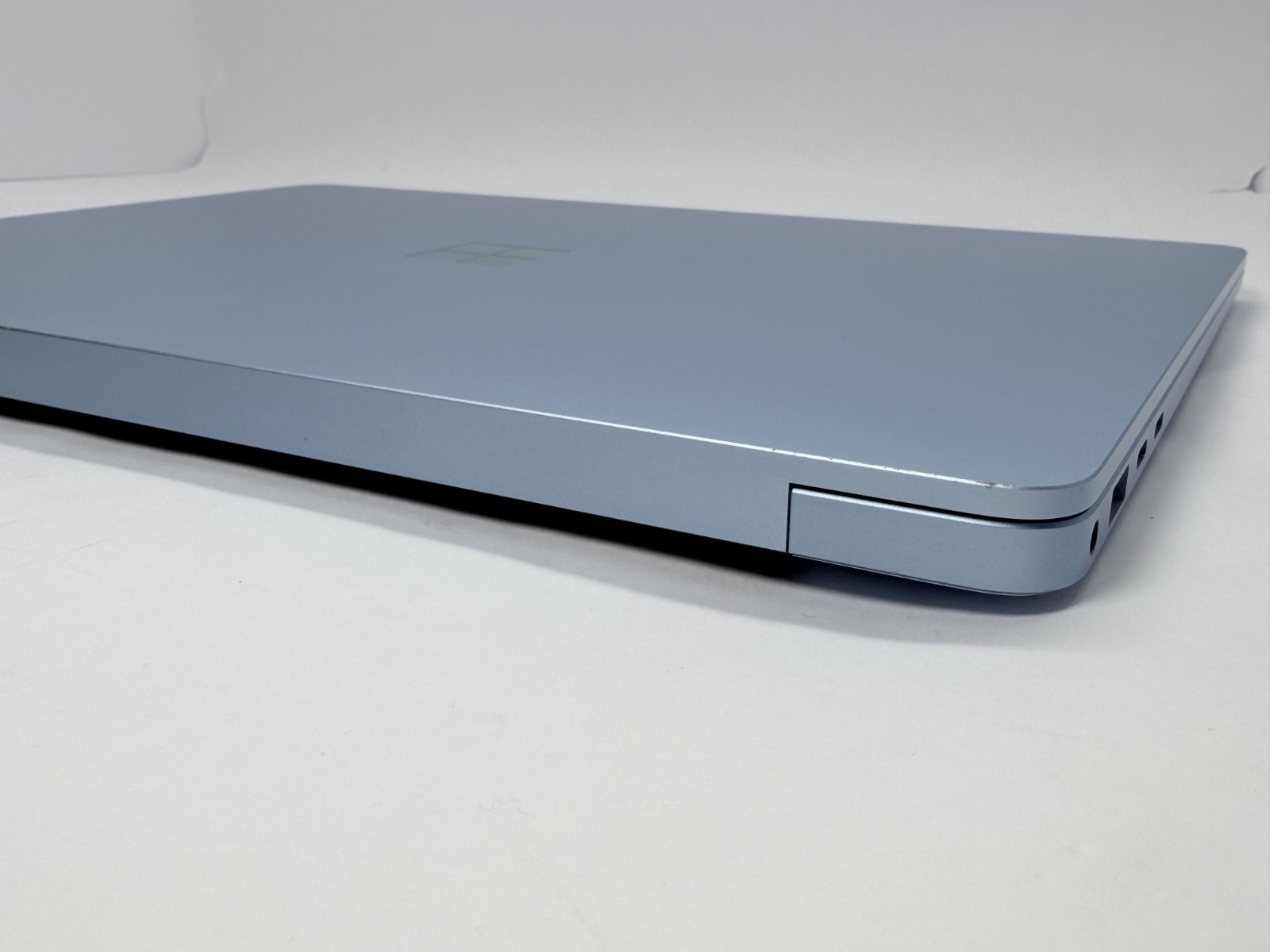 Microsoft Surface Laptop 7 13.8 Snapdragon X Plus 16GB 512GB SSD Tested