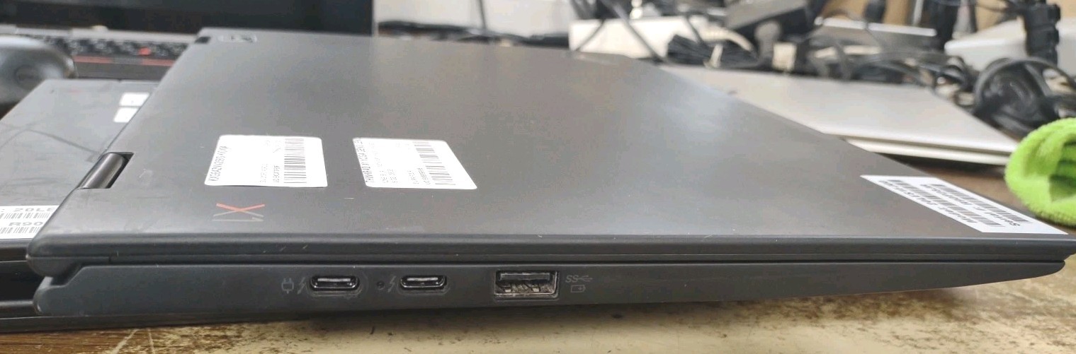 Lenovo ThinkPad x1 yoga 14″ W/ i5-8350U 1.7ghz, 16GB, 256GB, TOUCH, STYLUS.