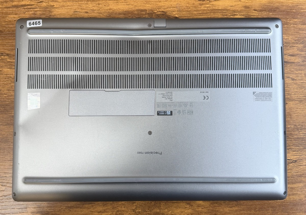 Dell Precision 7560 Intel(R) Core(TM) i9-11950H 32 GB RAM 1 TB SSD 15.6″