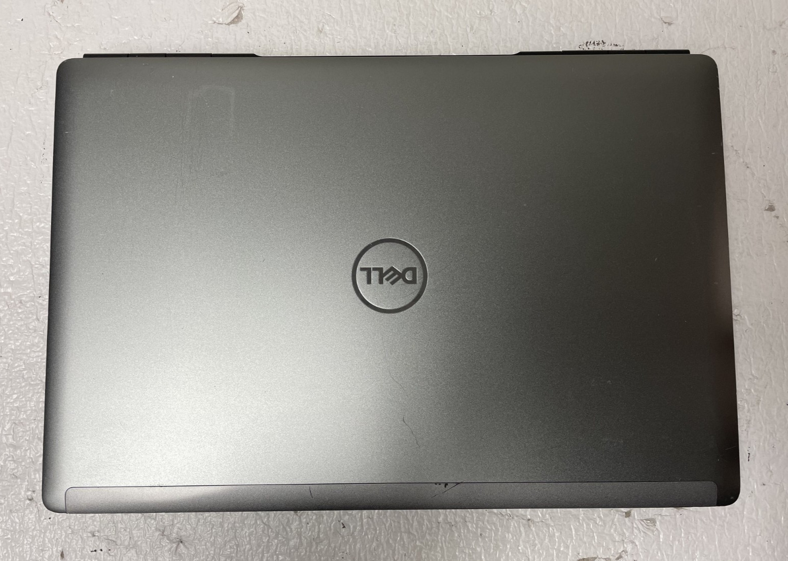 Dell Precision 7560 15.6″ Intel i9-11950H @2.60GHz 32GB RAM NO SSD For Parts