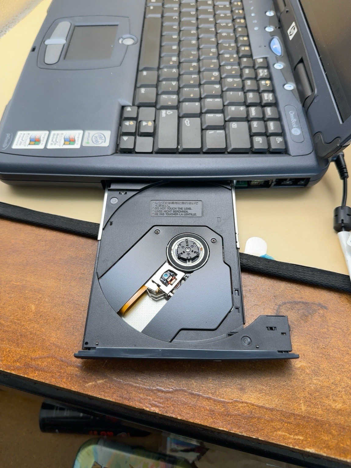 HP OmniBook XE3 Laptop Pentium III Windows ME Office XP WiFi CD Tested