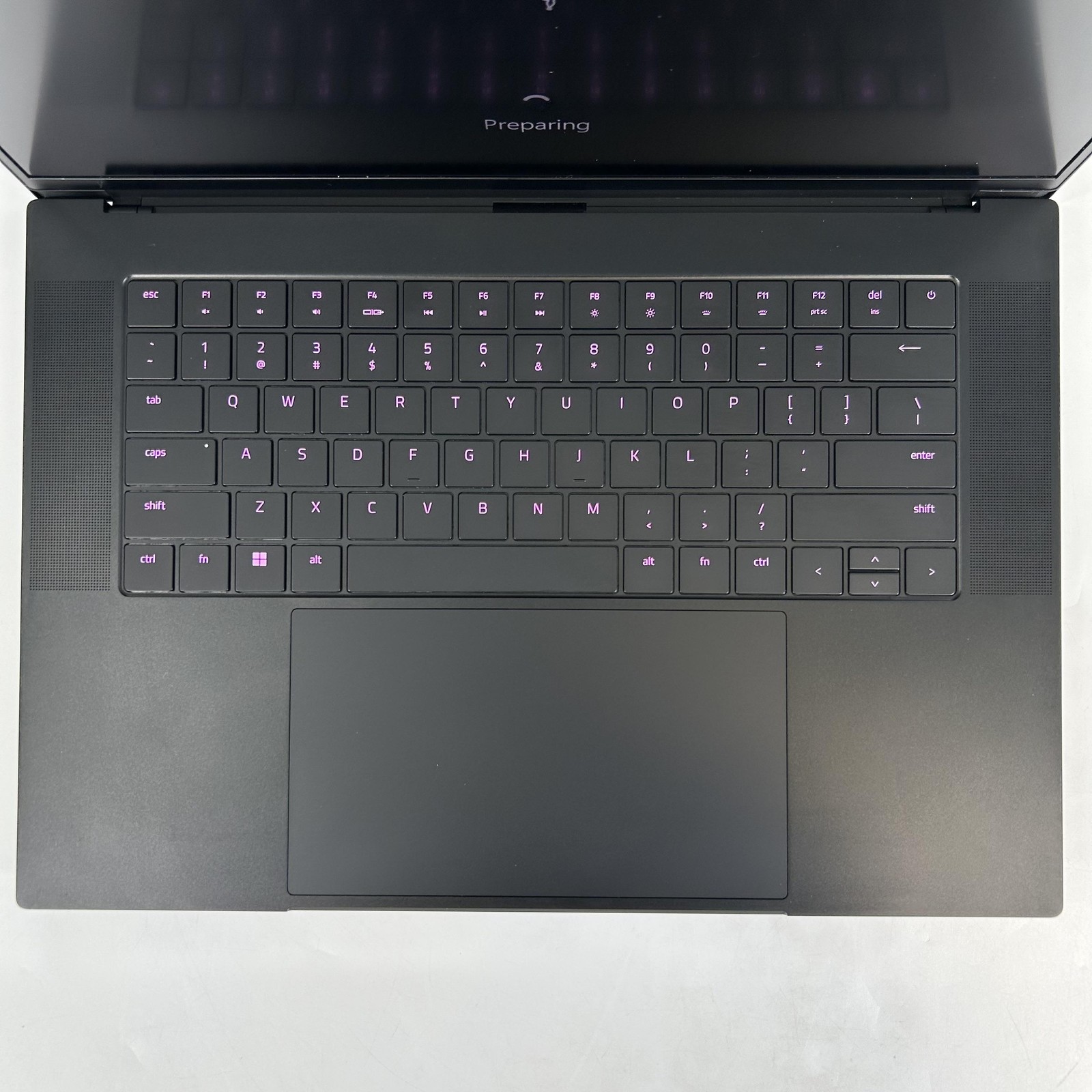 Razer Blade 16 240Hz FHD+ 2.2 GHz i9-13950HX 32GB 1TB/1TB NVIDIA RTX 4090 READ