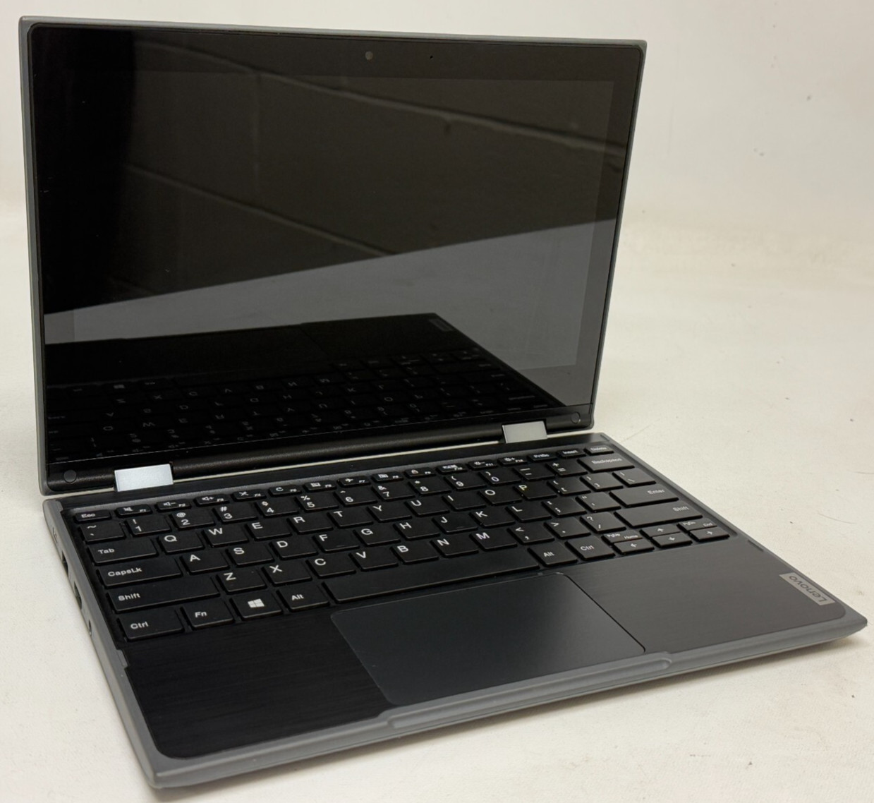 Lenovo 300e 2in1 11.6″ (N5030 1.10GHz- 4GB RAM – NO OS/HDD) – Lot of 10 *
