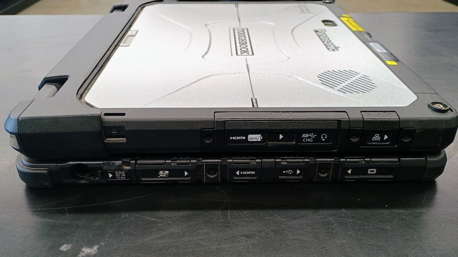 Panasonic Toughbook CF-33 – i5-10310u – 16GB Ram – 512GB SSD – Win 11 Pro -Read