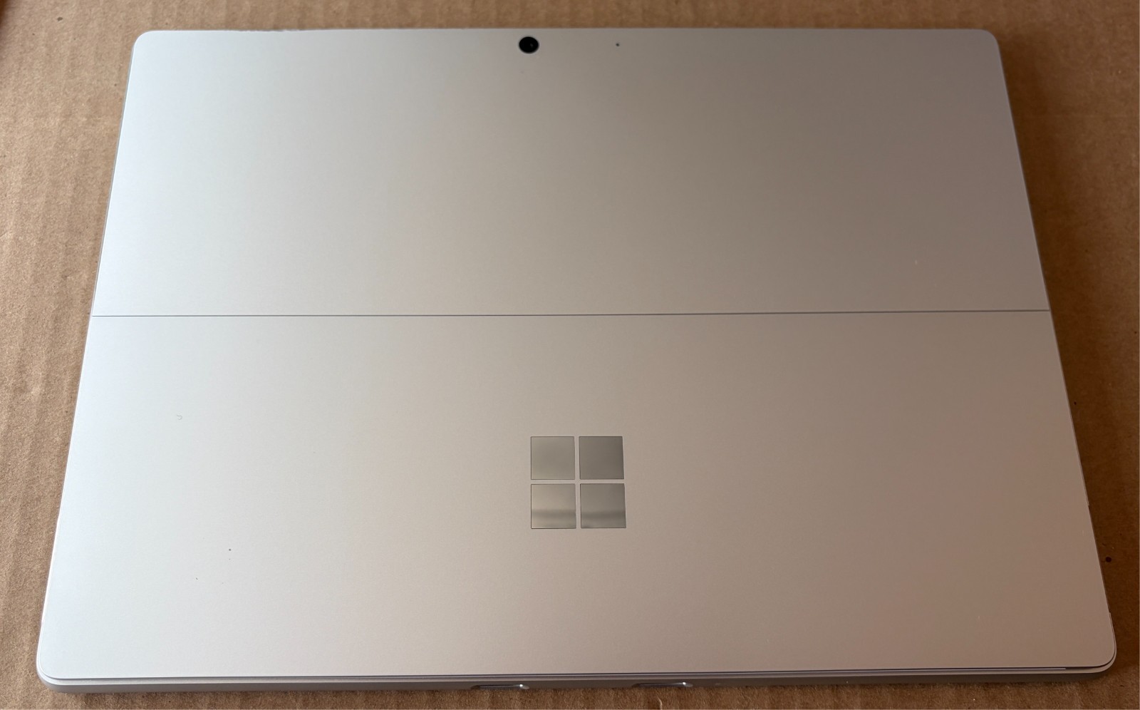 Microsoft Surface Pro 11 13″ OLED Ultra 7 266V 16GB 512GB EP2-20247 ( Read Desc)