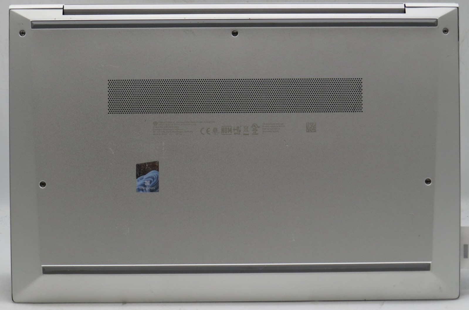 HP EliteBook 840 G8 i5-1145G @ 2.6GHz 16GB DDR4 256GB M2 NVME No OS