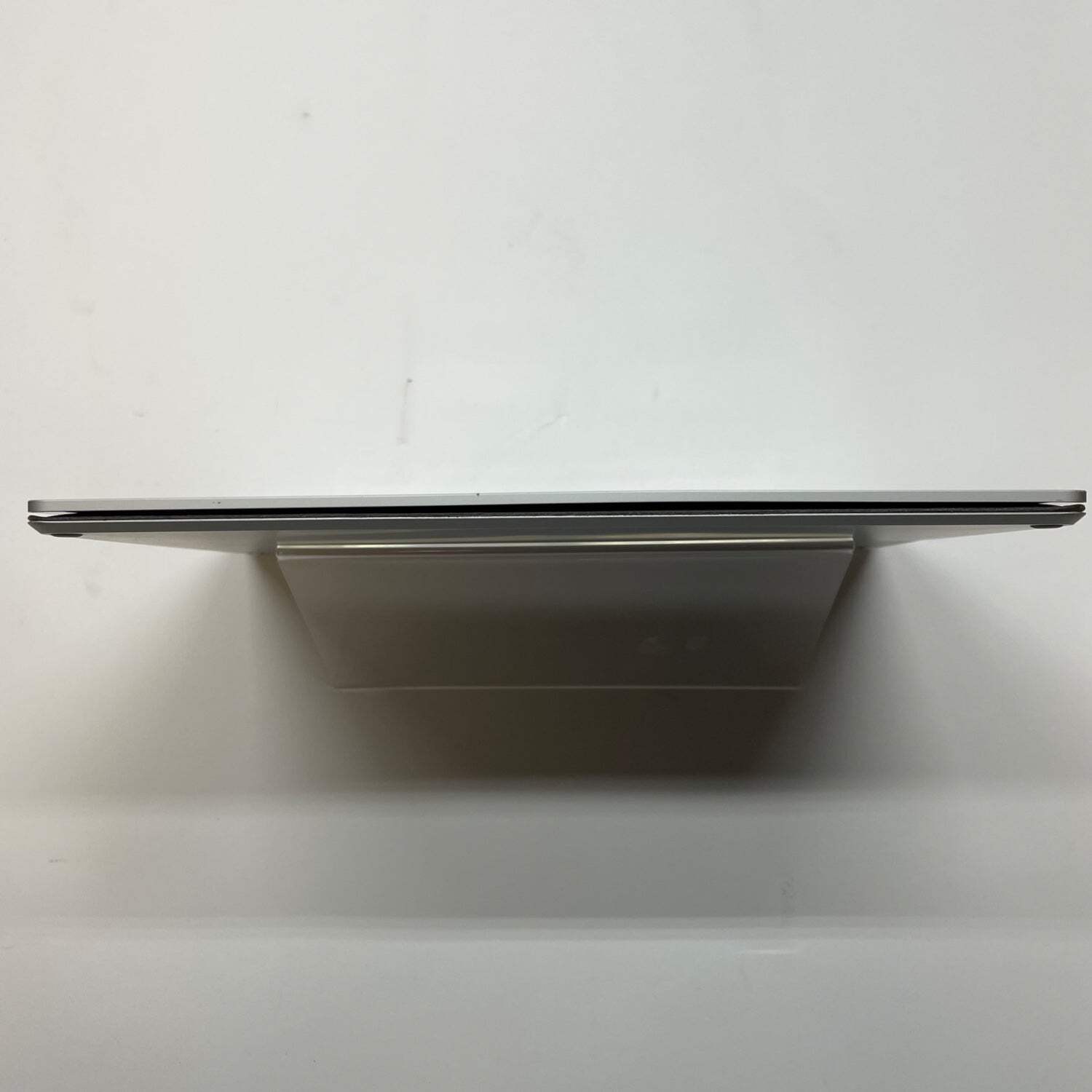 Broken Microsoft Surface Laptop 2 1769 13.5″ i5-8250U 1.6GHz 8GB RAM 128GB SSD