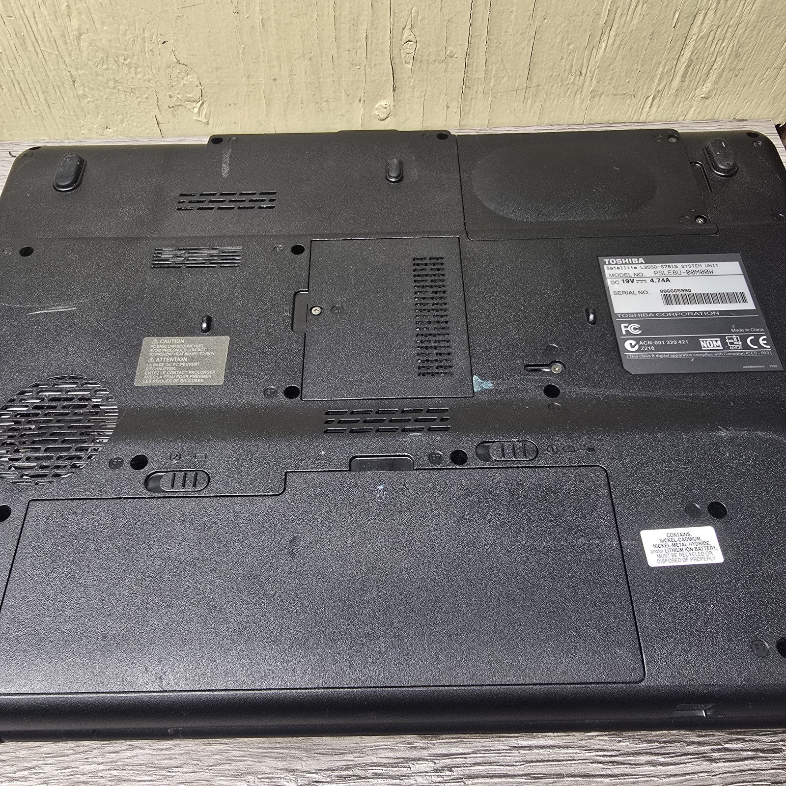 Toshiba Satellite L355D-S7815 17″ Laptop AMD QL-60 3GB 160GB Win7 COA