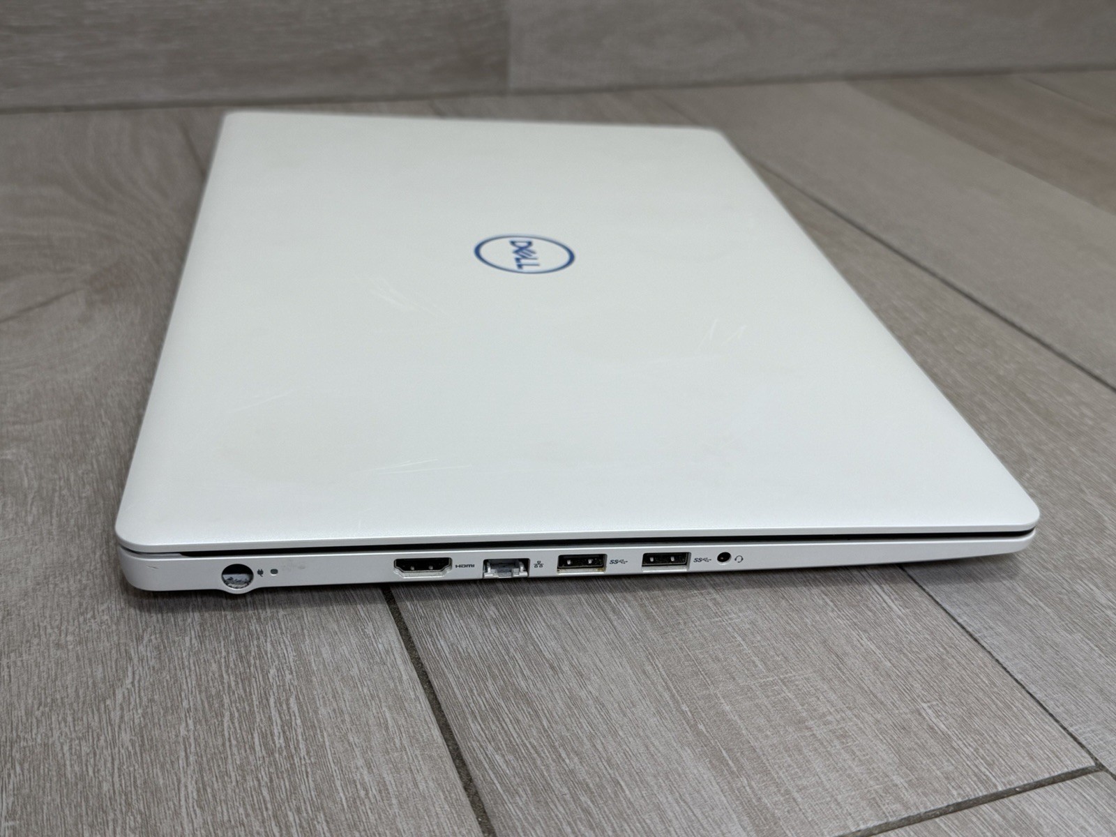 Dell G3 3579 Gaming Laptop Core i7 8750H GeForce GTX 1050 8GB RAM 1TB HDD