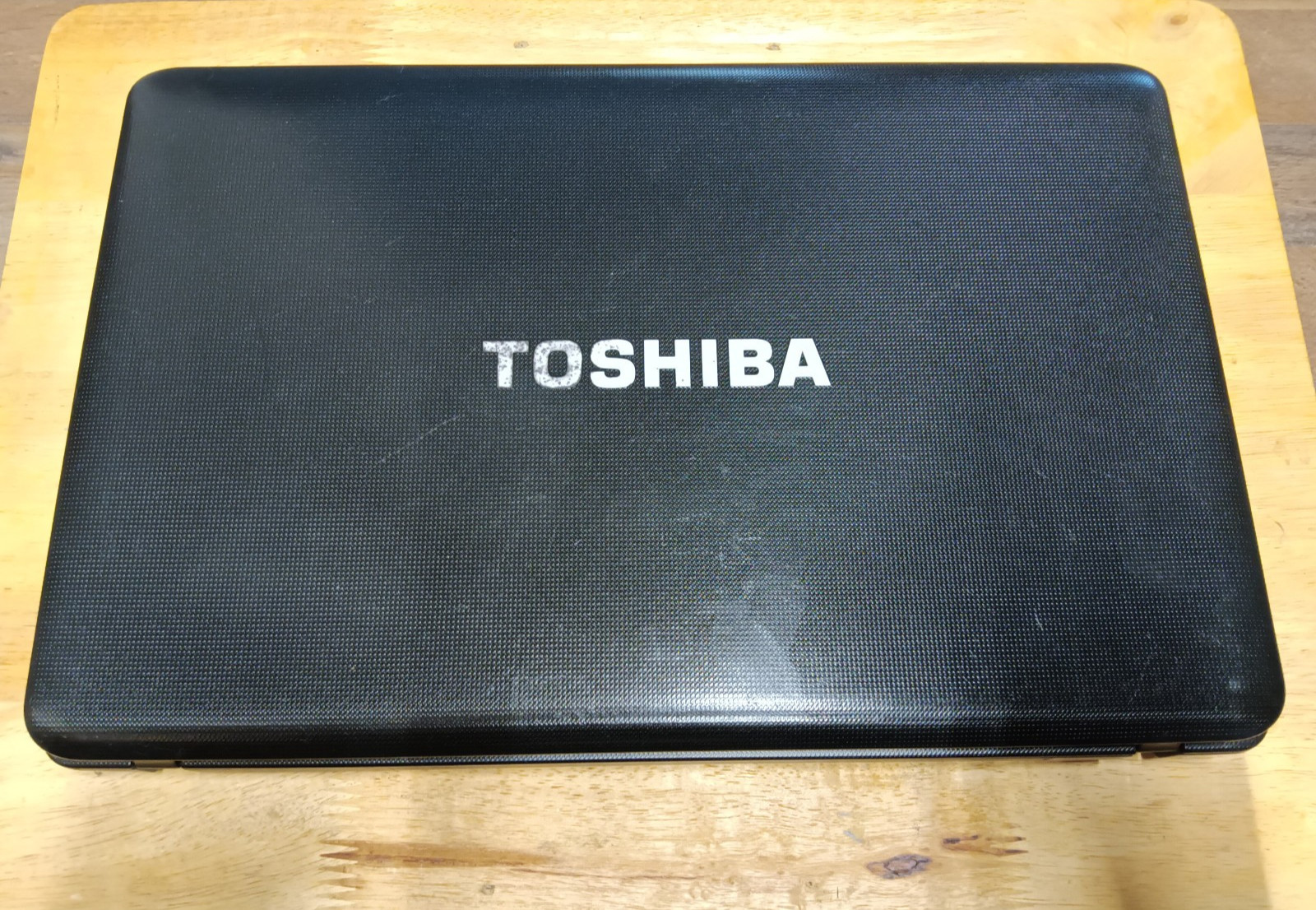 Toshiba C655D-S5529/Amd E-300 1.30ghz/6gb/120gbSSD/Windows 10 Home/15.6″/Vga
