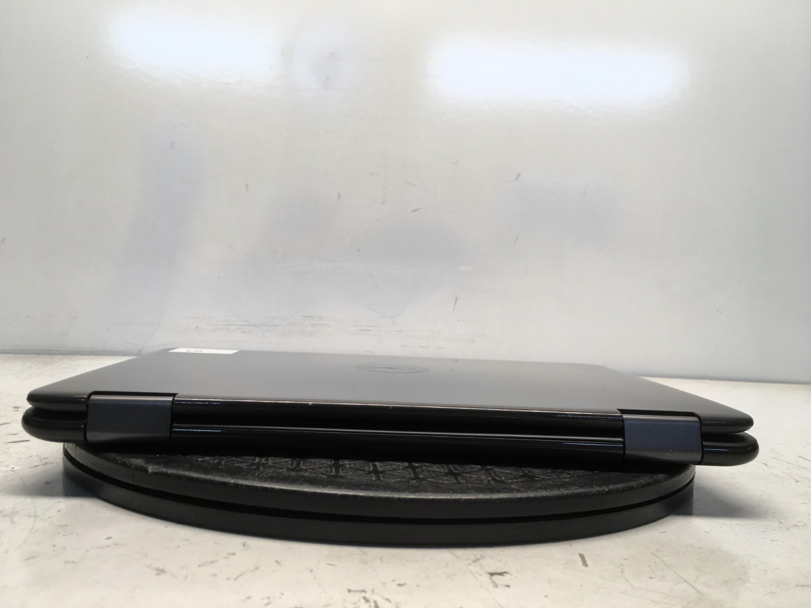 Dell Inspiron 3179 Intel M3-7Y30 1GHz 4 GB NO HDD