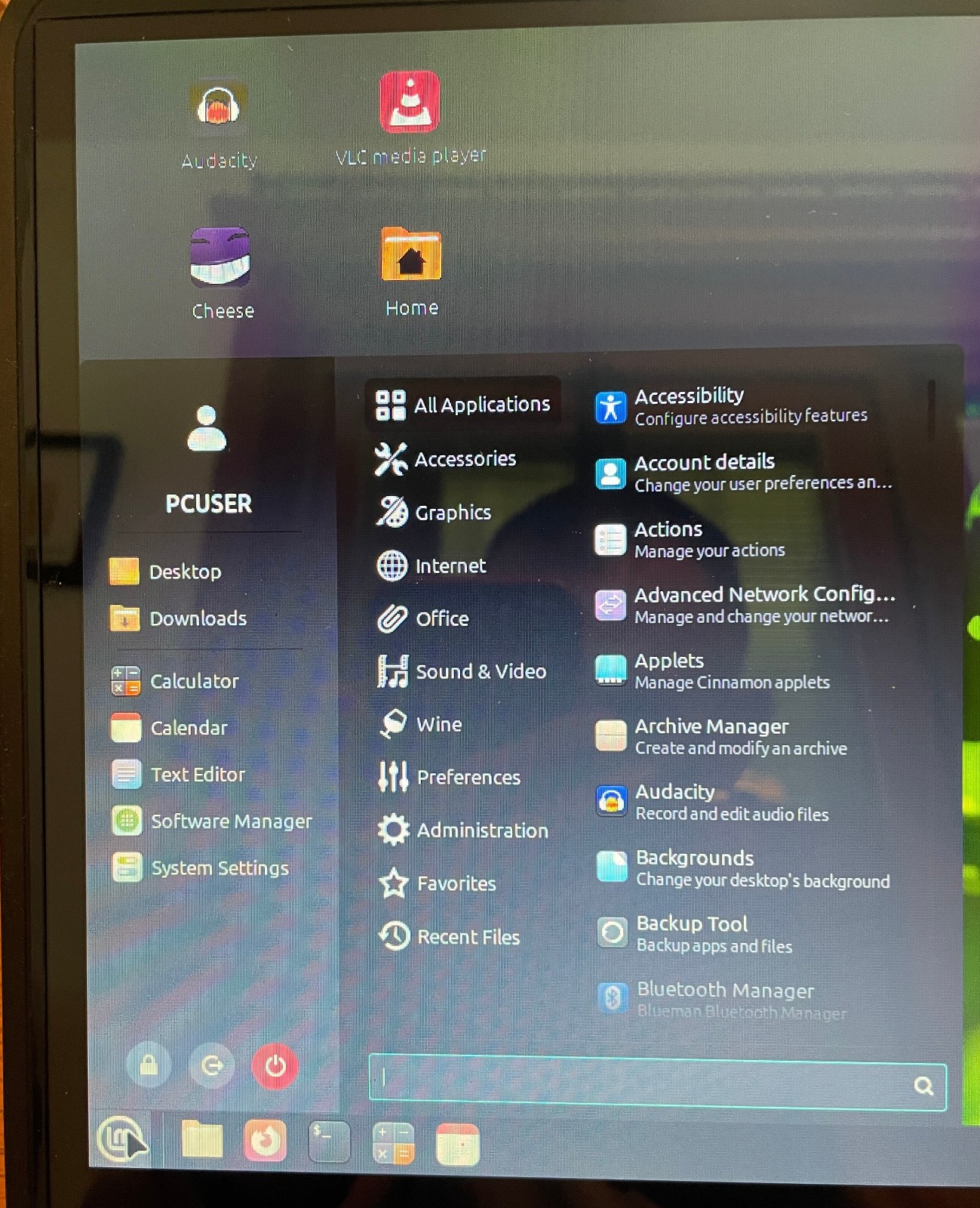 DELL INSPIRON 15-3537 Laptop 15″ *TOUCH* i3 256gb+1tb Linux Mint 22.3-extras-24