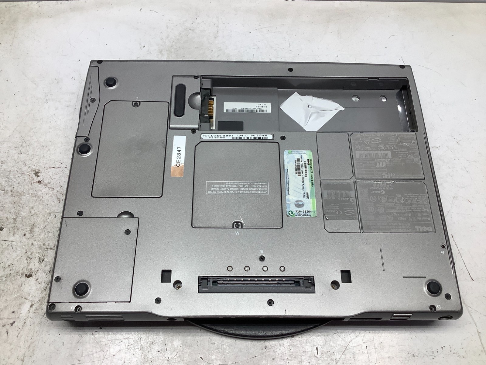 Dell Latitude D800 Intel Pentium M 2GHz 1 GB NO HDD Nvidia GeForce FX5200