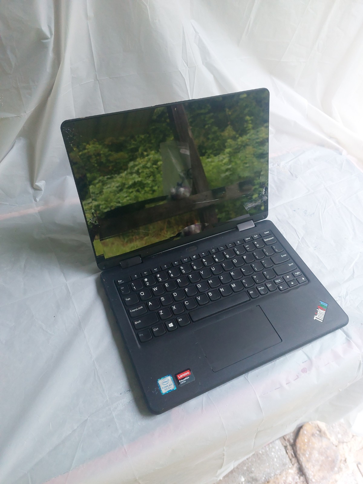 Lenovo ThinkPad 11e Yoga Gen 6 11″ Touchscreen i3 8GB 256GB SSD Win Black