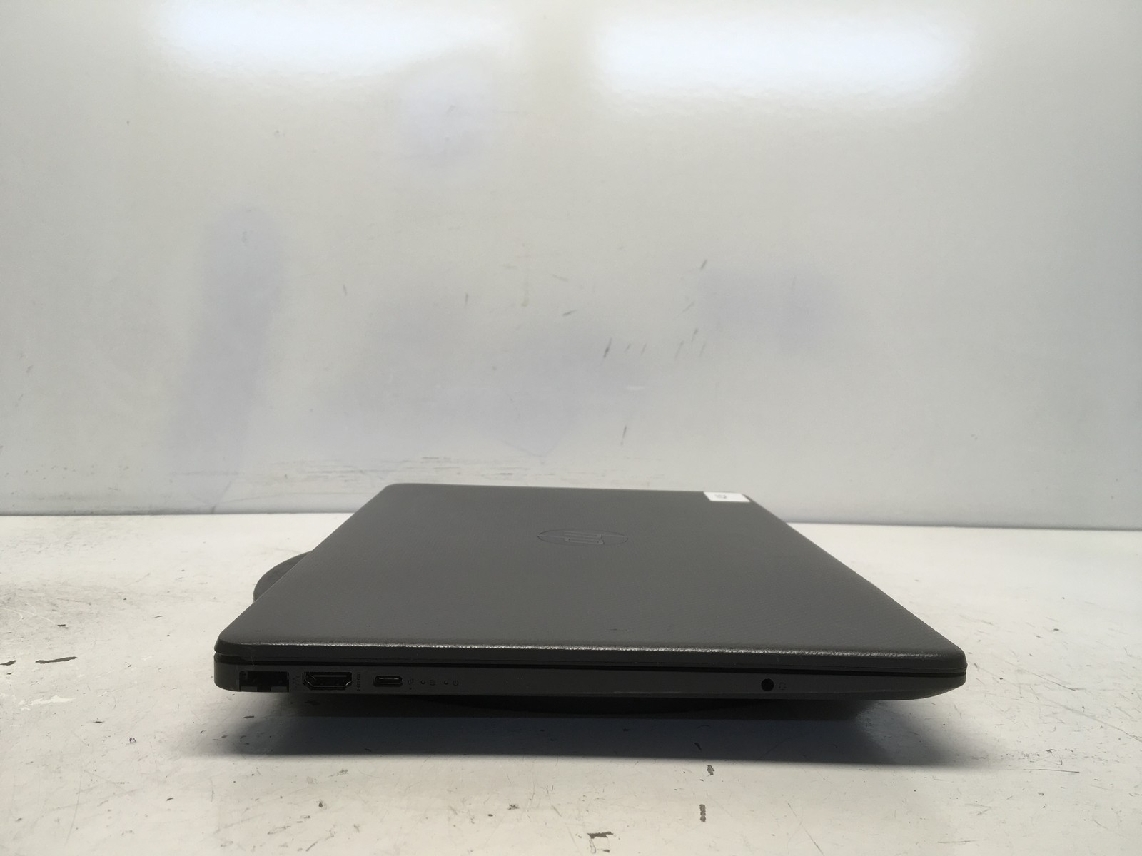 HP 250 G8 Intel i5-1135G7 2.4GHz 8 GB NO HDD No Batt