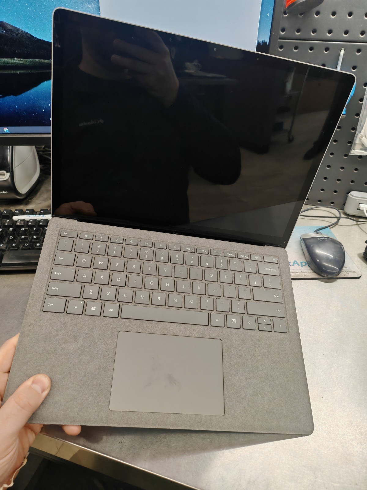 Microsoft Surface Laptop 3 (1867) 13.5″ – For Parts/Damaged