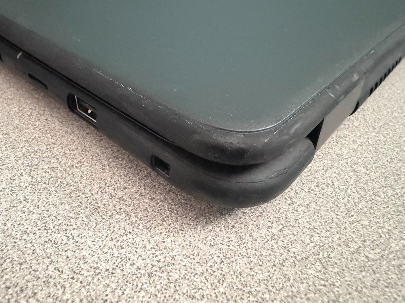 Dell LATITUDE 3310 13.3 8th Gen Intel i3-8145U, 16GB RAM 256GB Laptop