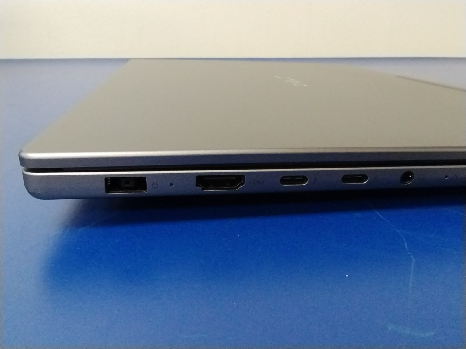 LENOVO IdeaPad Pro 5 1IAH10, Intel Core Ultra 9 285H, 2.90 GHz 32 GB, 1 TB NVMe