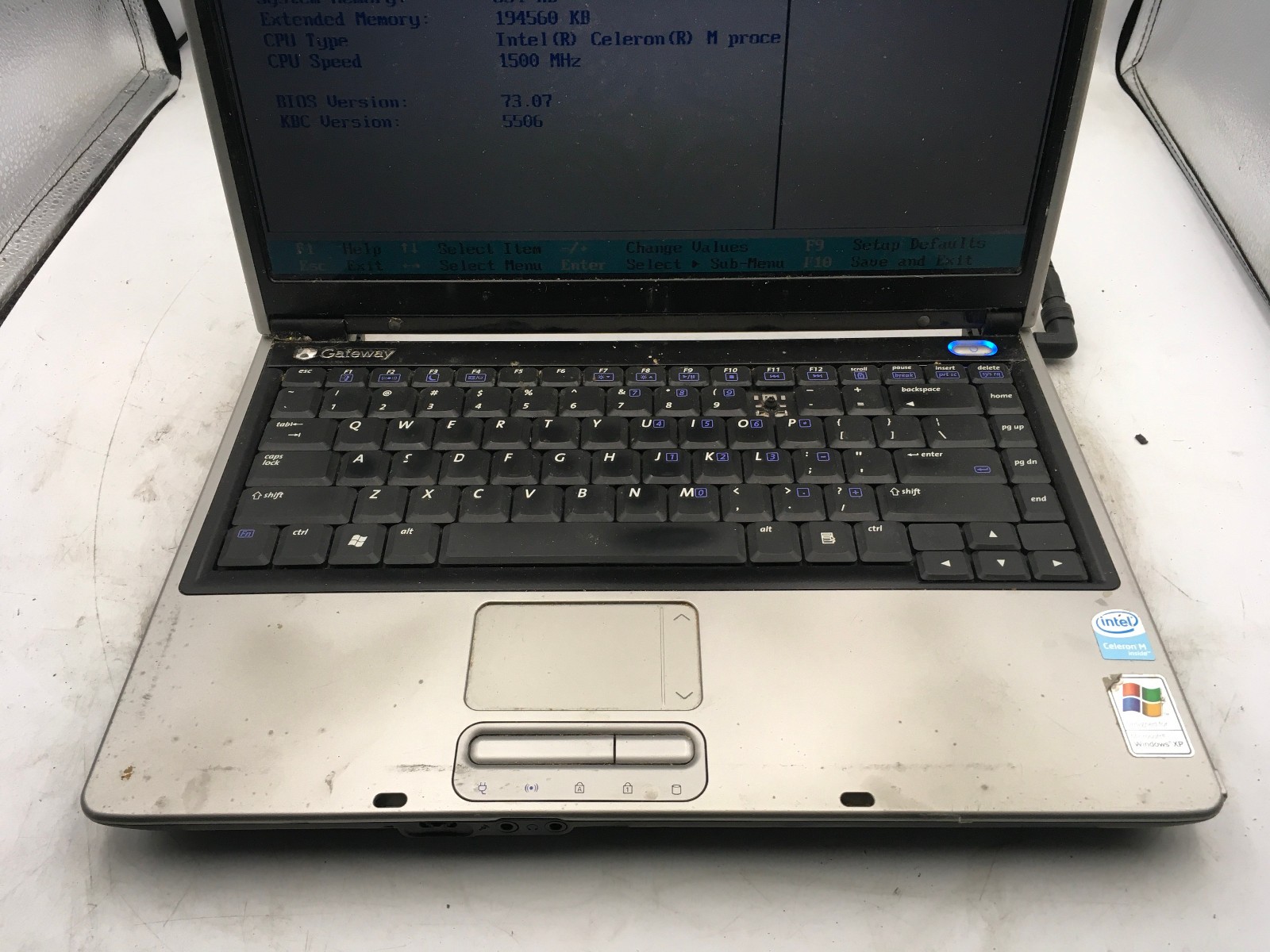 GATEWAY W323 UI1 – BOOTS TO BIOS – INTEL CELERON M – 256MB RAM – READ DESC – BB!