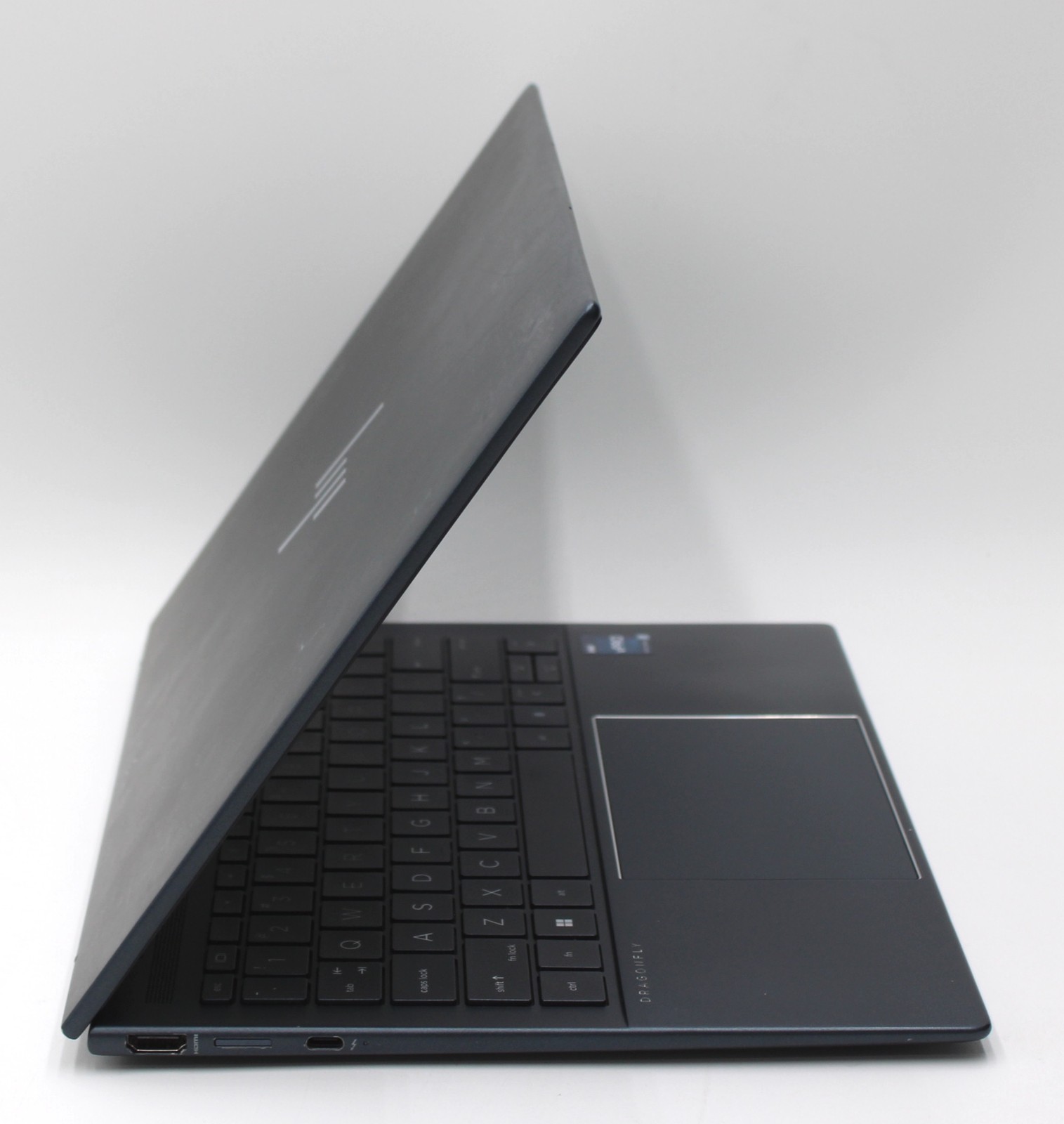 HP Elite Dragonfly G4 i7-1365U 16GB 256GB SSD Windows 11 Pro – * Cosmetic *