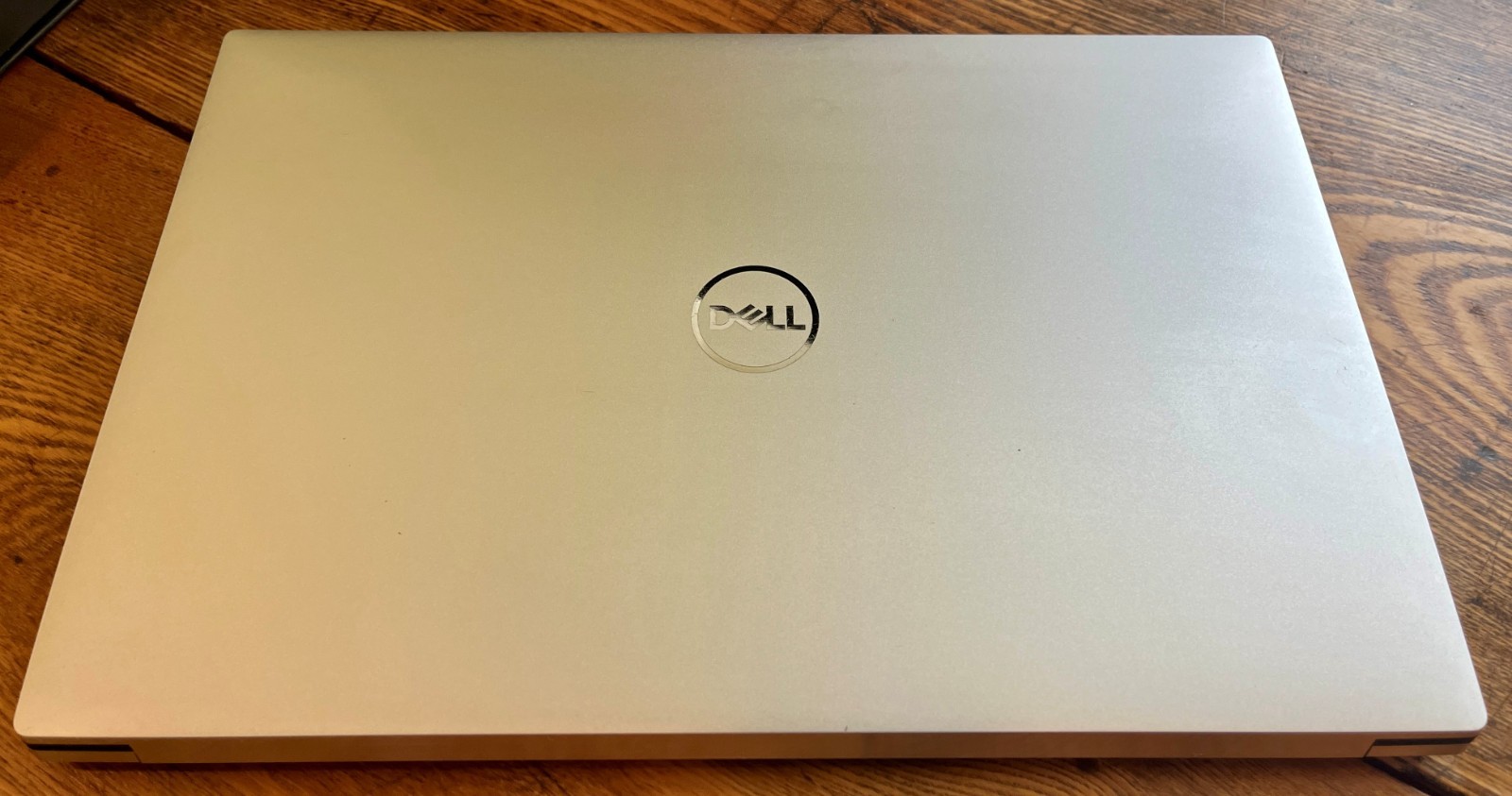 Dell XPS 15 9500 – i7-12700H / 16 GB RAM / 512 GB SSD / RTX 3050 Ti – Excellent