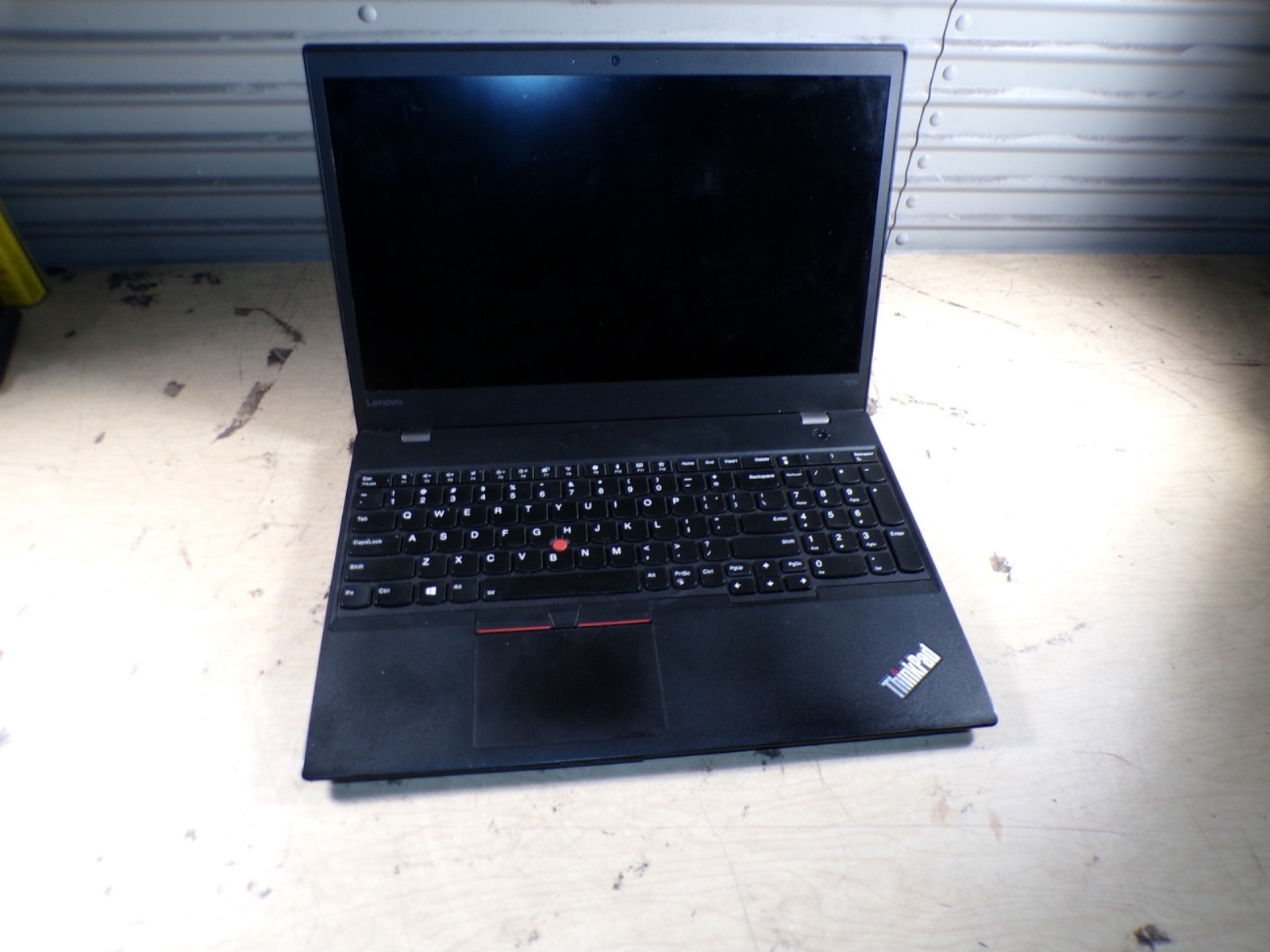 THINKPAD T570 INTEL CORE I7-7600U 2.80GHZ 8GB RAM **BIOS L0CKED **NO HD/ NO CADD