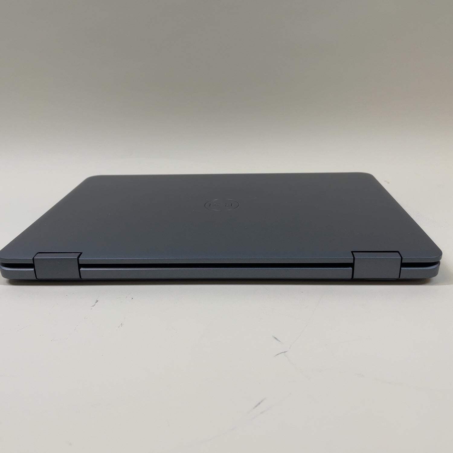 Dell Inspiron P31T 11.6″ AMD A9-9420e 1.8GHz 4GB RAM 64GB SSD AMD Radeon R5 M330