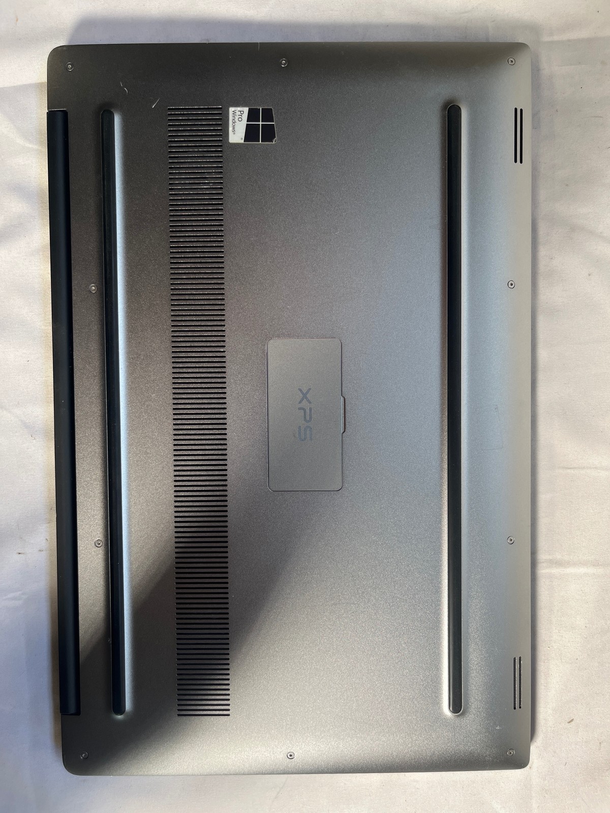 Dell XPS 15 9550 i7-6700HQ 8GB 256GB NVMe SSD 15.6″