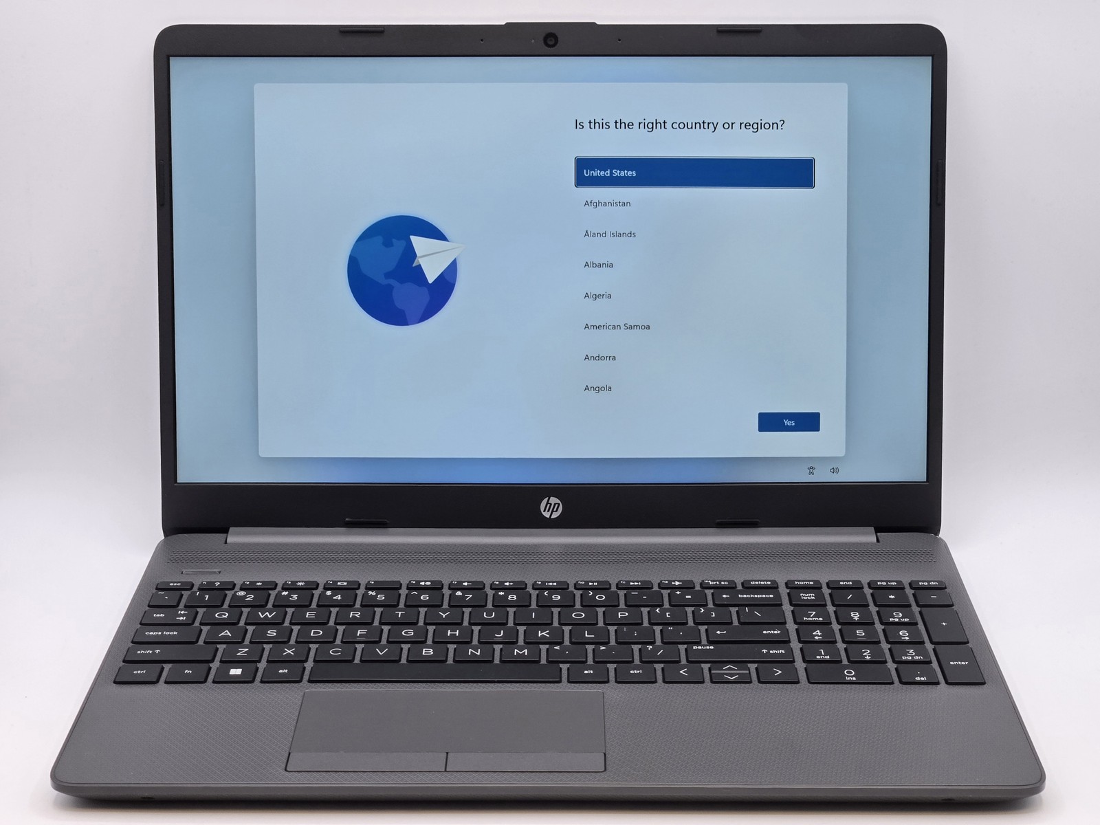 HP 255 G9 (7X9D4UT) 15″ FHD RYZEN 5 5625U 512GB 16GB W11P Radeon Graphics Webcam