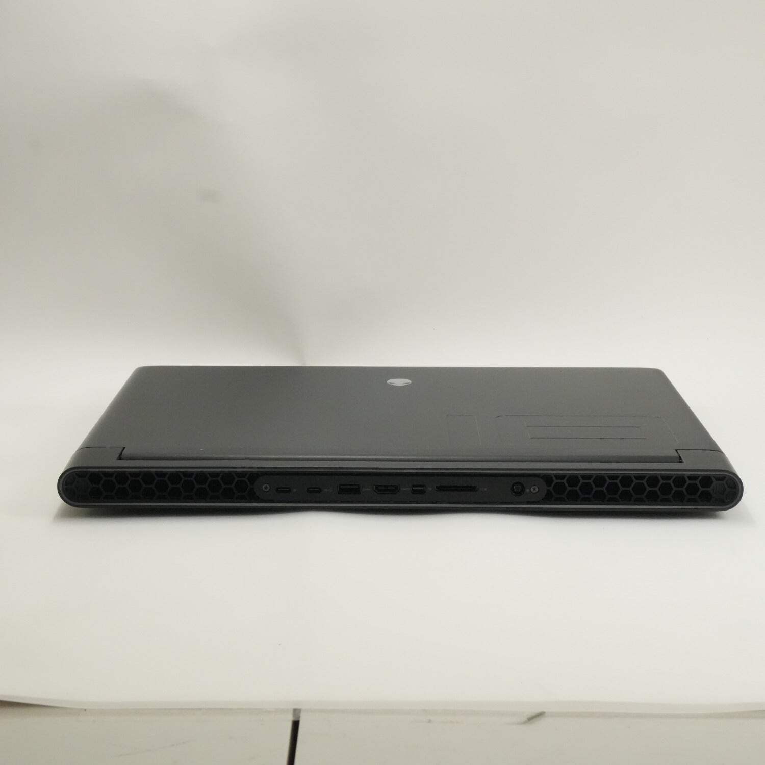 Alienware M18 R1 18″ Ryzen 9 7845HX 3.0GHz 32GB RAM 1TB SSD GeForce RTX 4070