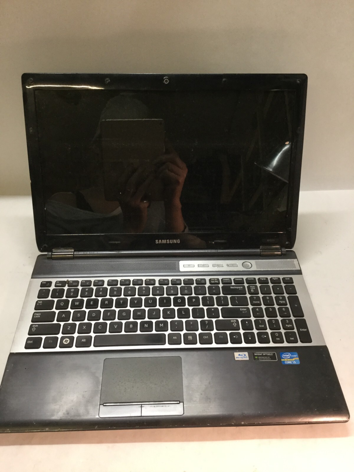Samsung RF511 Intel Core i5 2nd Gen.- NO POWER/FOR PARTS – MZ