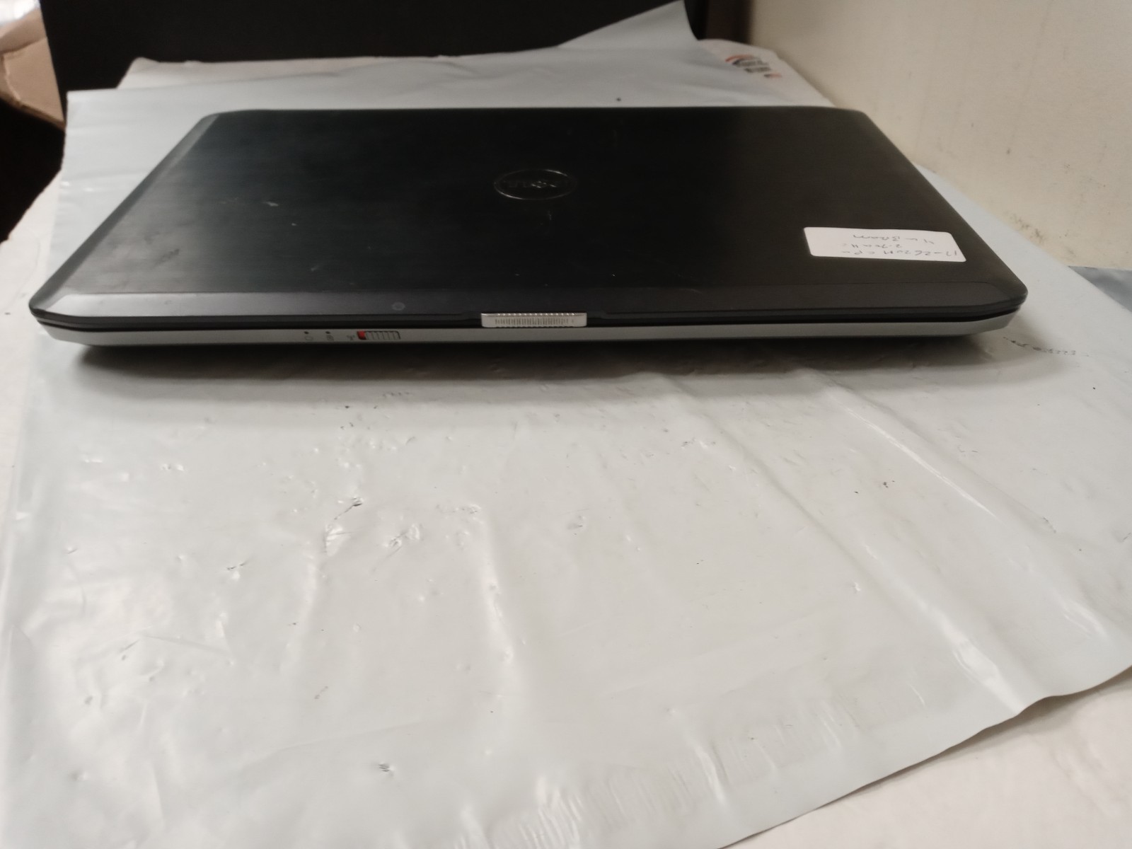 Dell Latitude E5520 i7-2620M CPU@2.7GHz 4GB RAM 0 GB HDD NoOS NO AC-ADAPTER