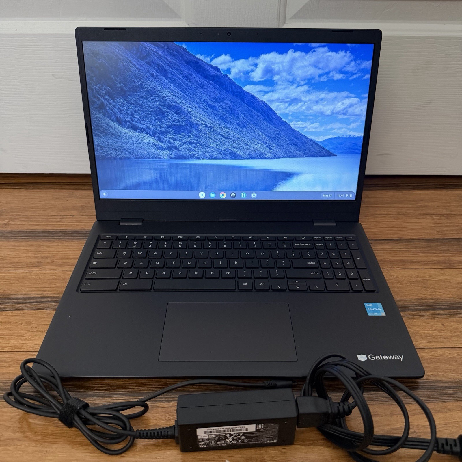 Gateway Chromebook Laptop 15.6″ FHD Intel Celeron, Black (GCNP41524)