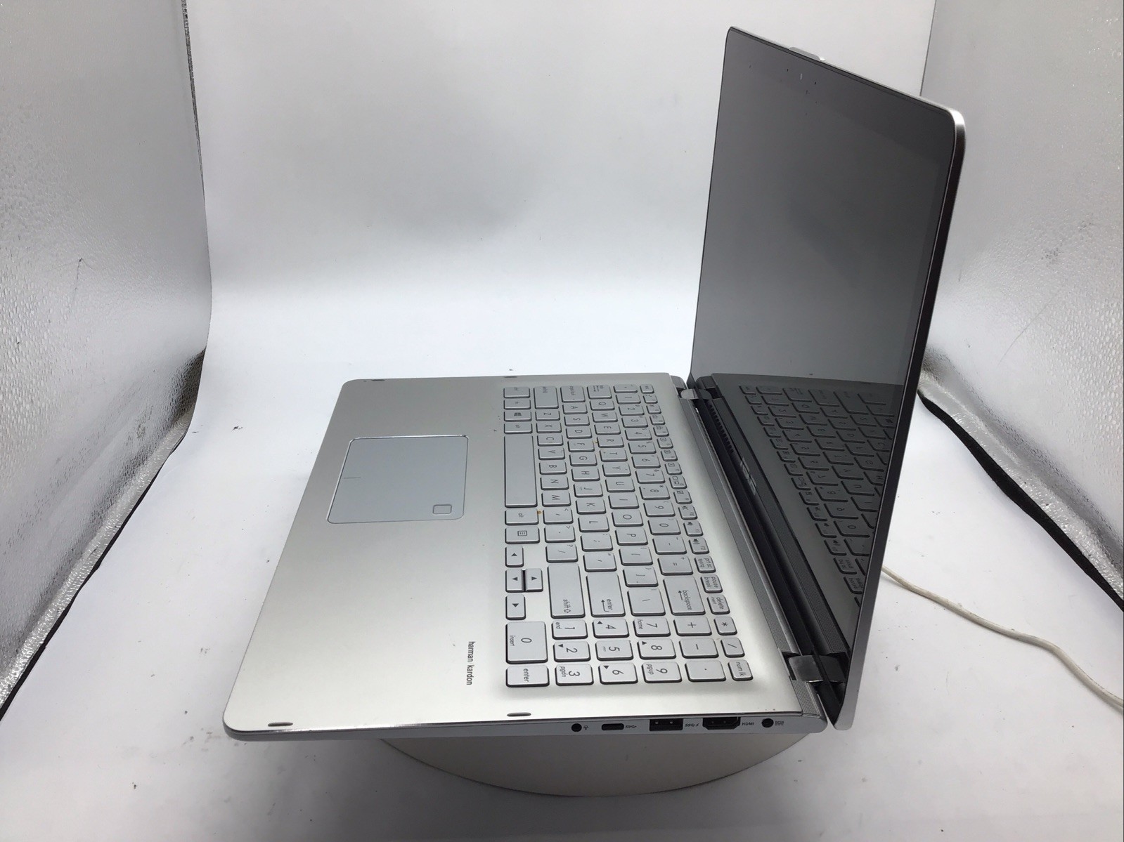 ASUS Q505UAR 15.6″ Laptop i5-8250U 16GB RAM 512GB SSD Win11Pro USED READ