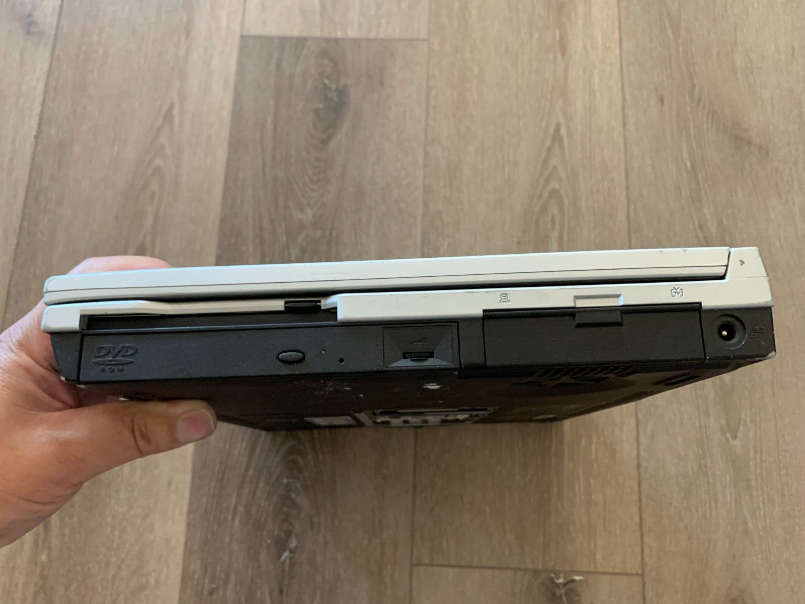 ASUS L2000 Unknown CPU(max speed:1400MHz) 256MB RAM-MISSING PARTS-BOOT TO BIOs