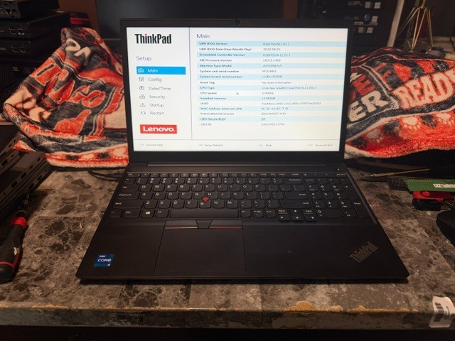 Lenovo ThinkPad E15 Gen 2 15.6″ i5-1135G7 8GB RAM 256GB SSD Win 11 Pro /Charger