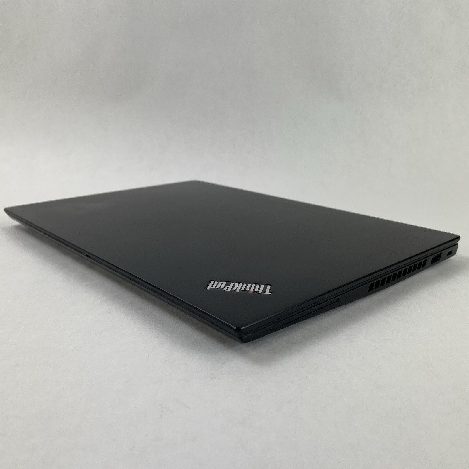 Lenovo ThinkPad T490s 14″ i5-8365U 1.60 GHz 8 GB RAM No SSD/OS/AC