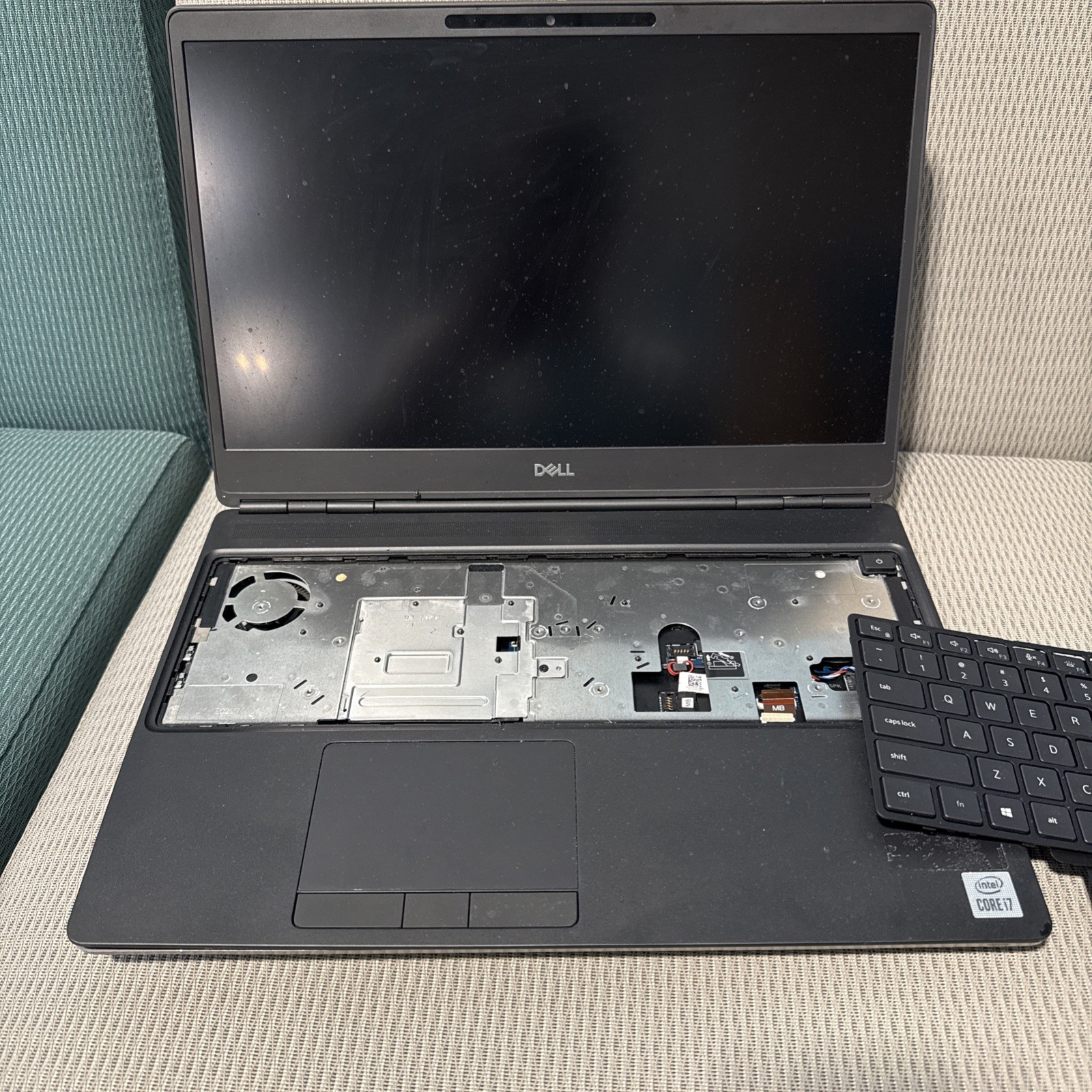 Dell Precision 7550 | i7-10875H | 16GB RAM | NO SSD RTX 3000 *DEAD*