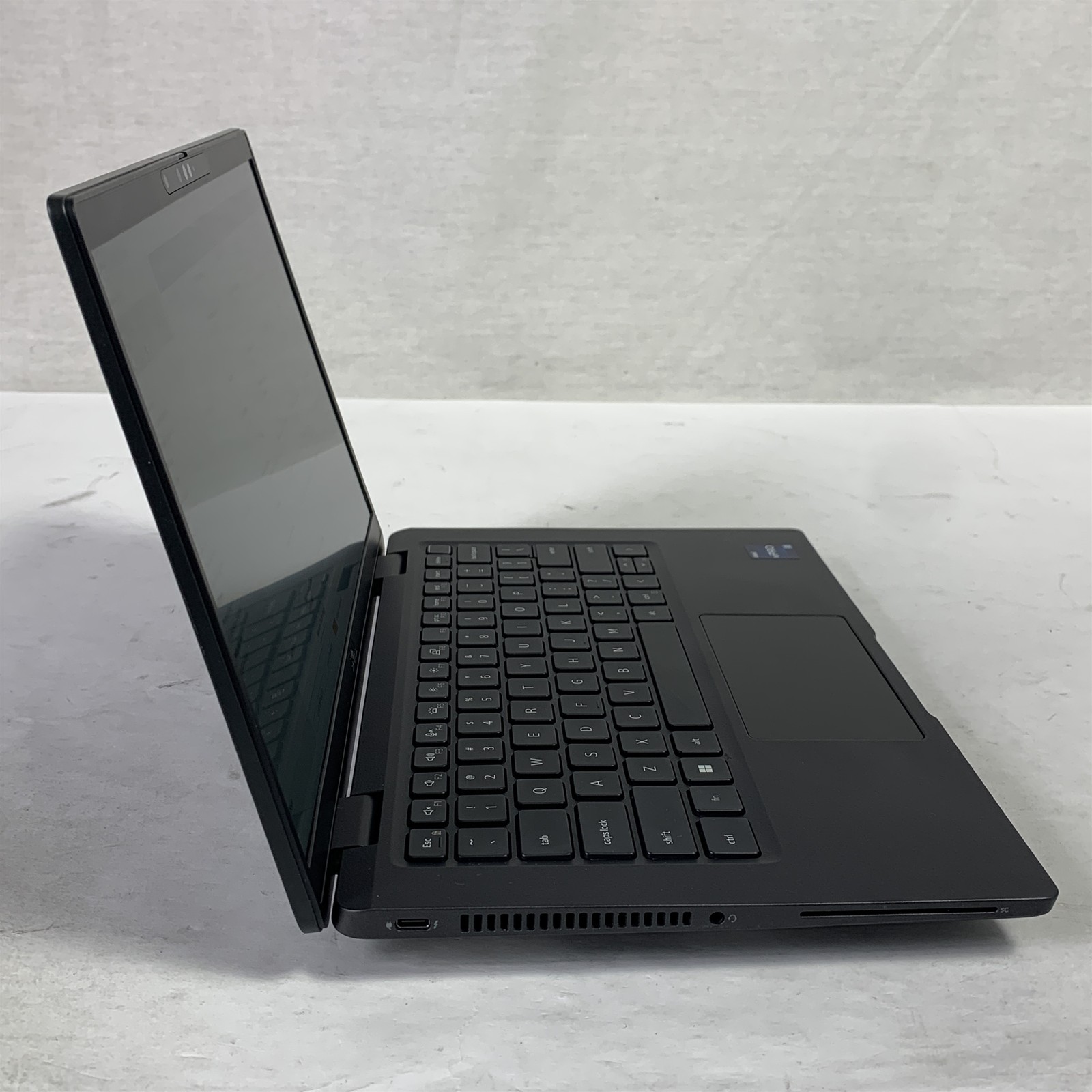 Dell Latitude 7330 13.3″ Laptop i7-1265U 3.6GHz – 16GB – 512GB NVMe SSD – Win 11