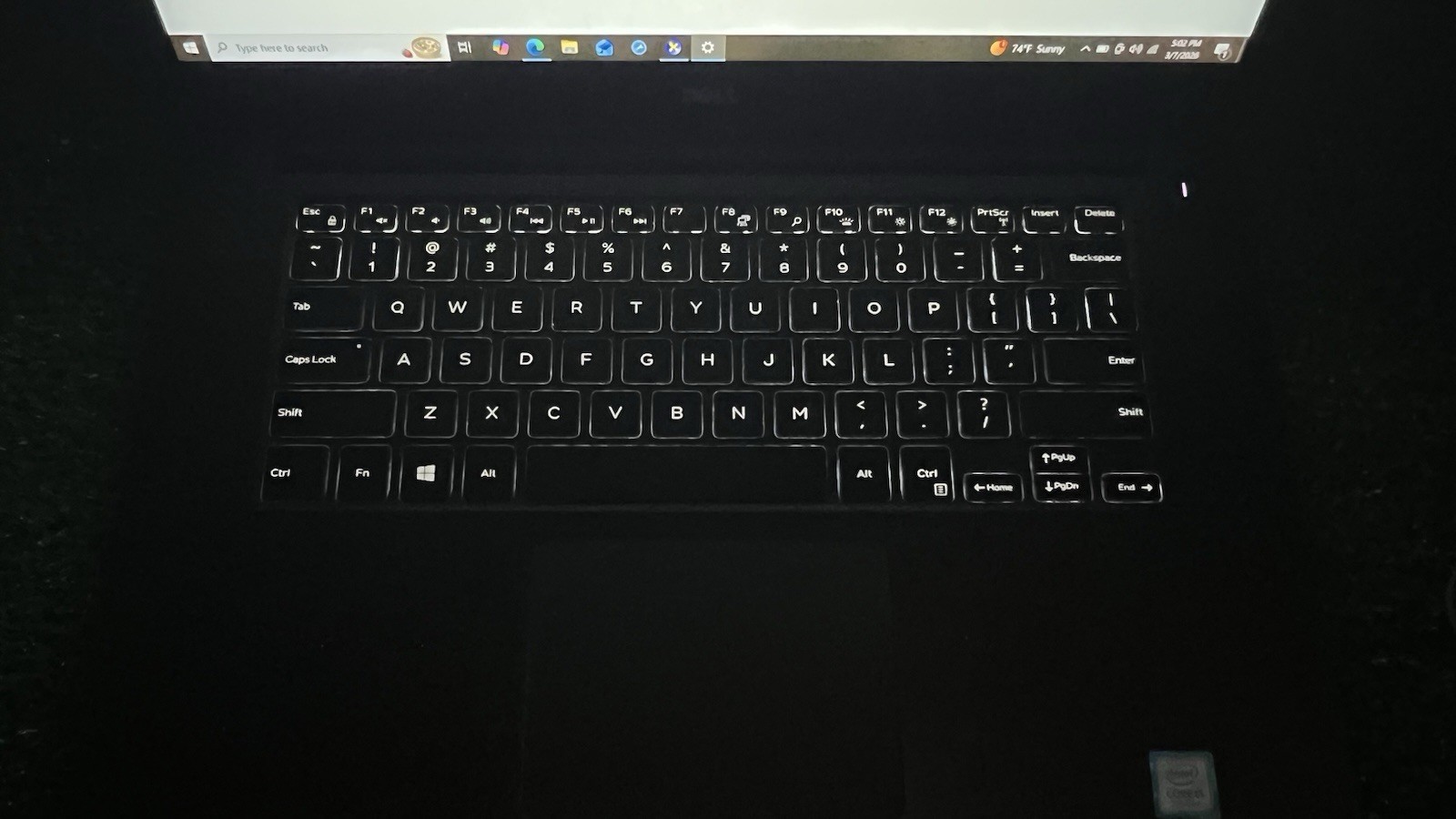 Dell XPS 15 9560 15.6″ i5-7300HQ, GTX 1050, 8GB RAM, 256GB SSD, Win 10.