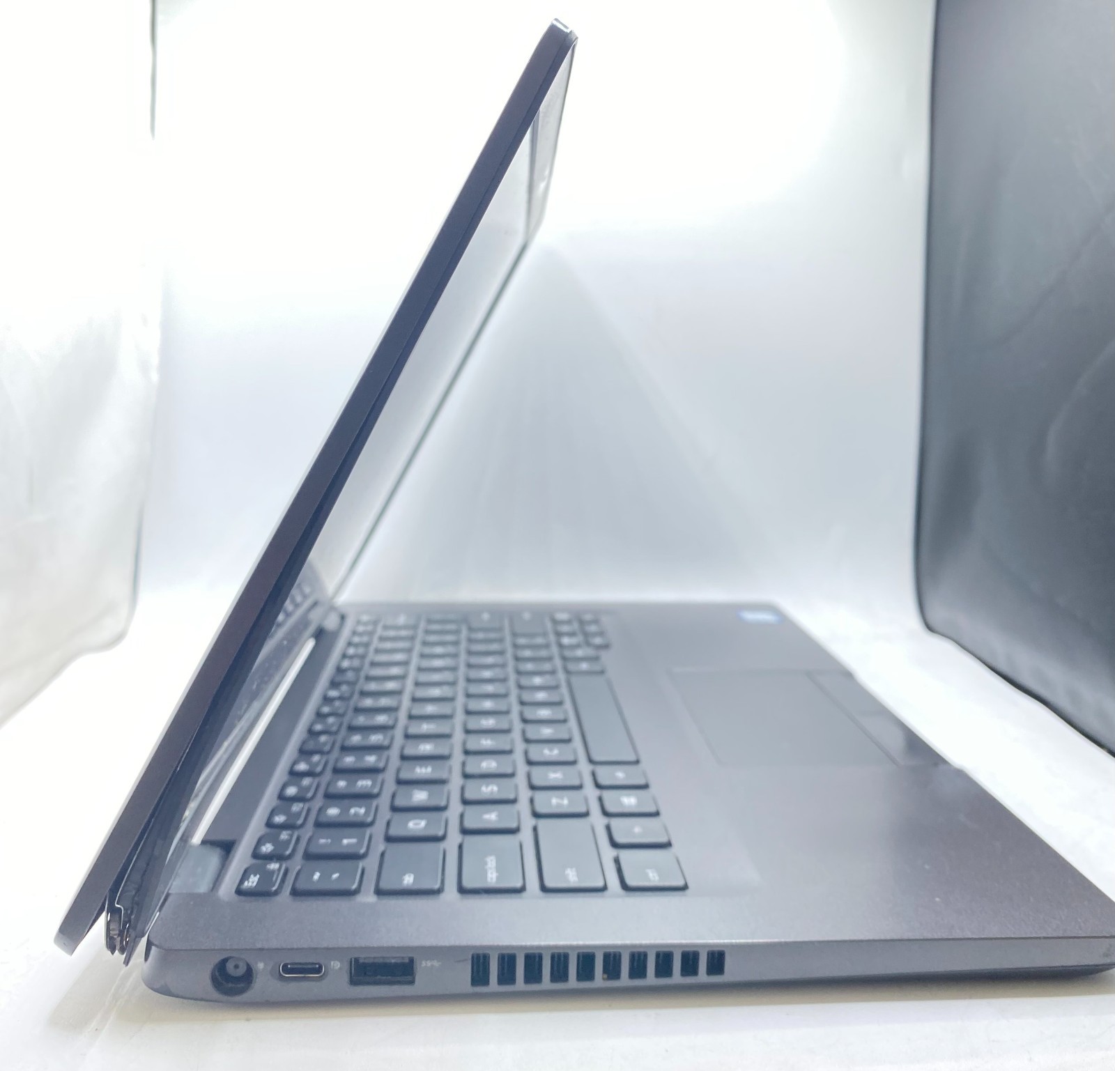 Dell Latitude 5400 14″ Laptop Intel Core i5-8250U 1.60GHz 8GB RAM 256GB SSD